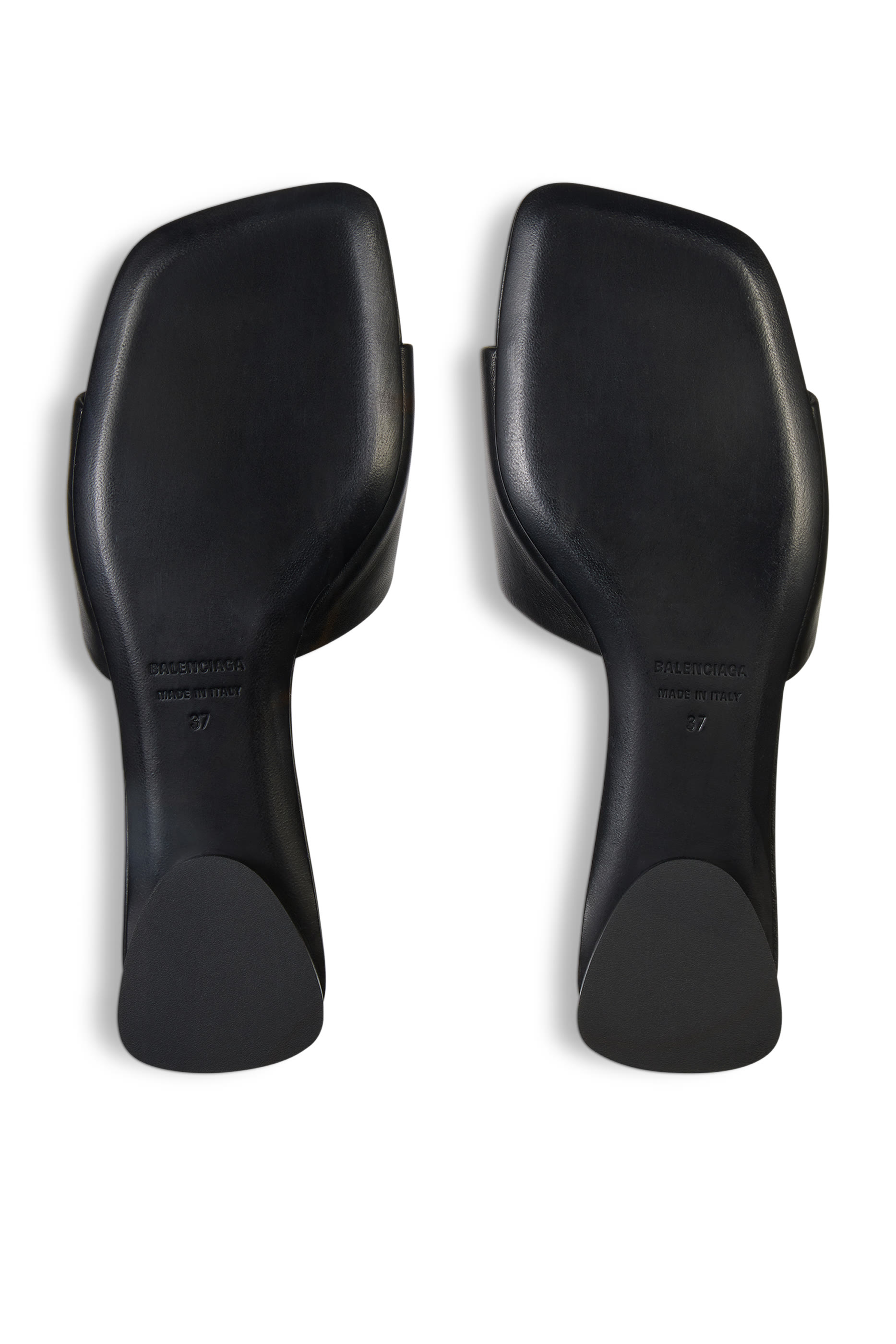 صندل ديوتي فري جلد