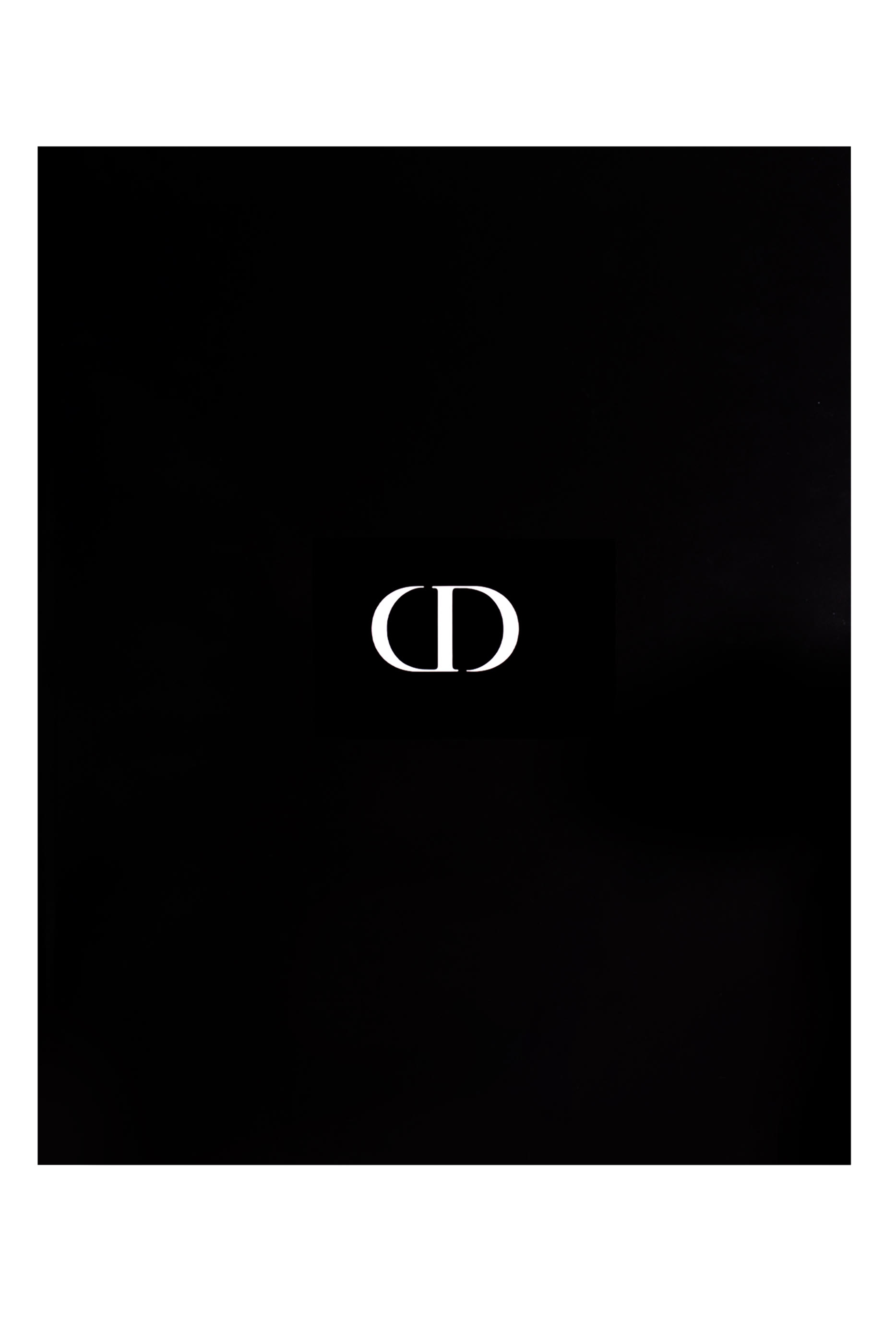 كتاب ديور بقلم راف سيمونز