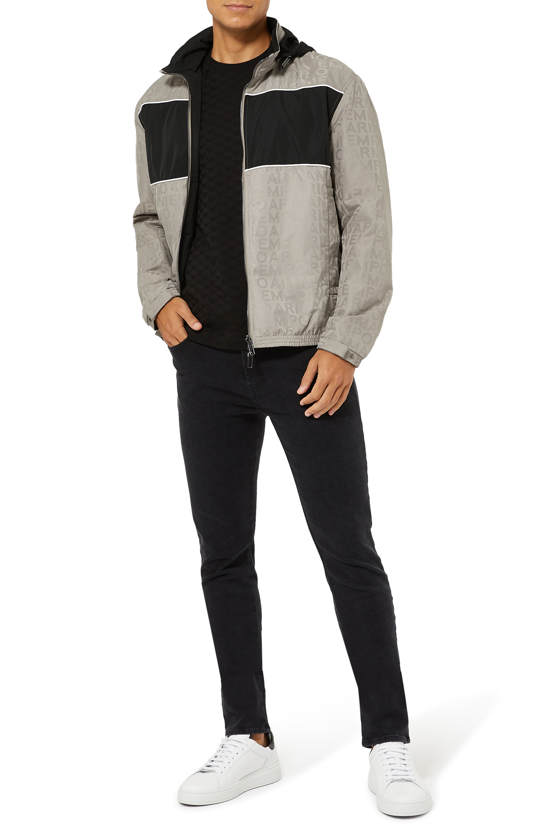 تي شيرت جيرسيه بشعار النسر وأحرف شعار الماركة جاكار