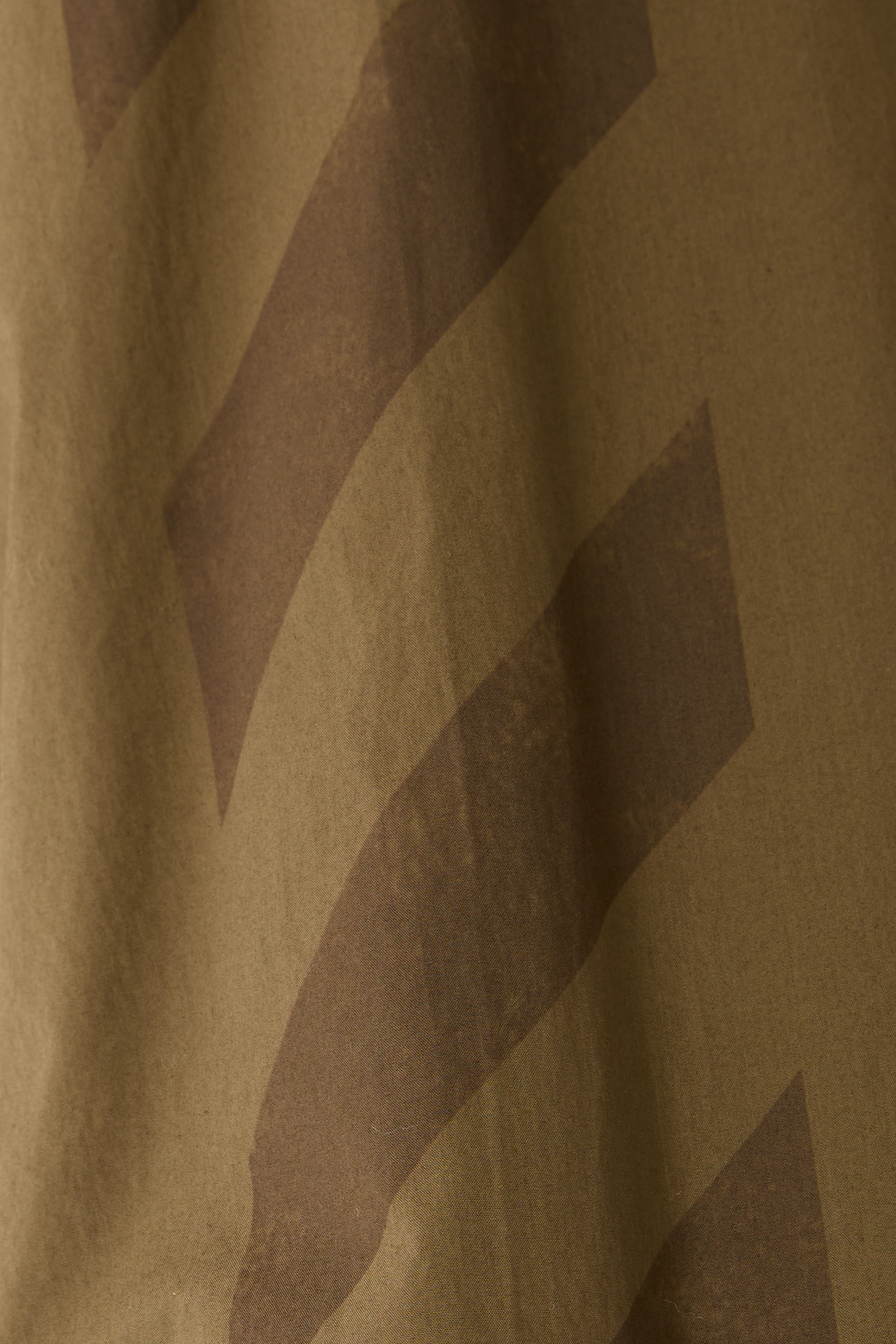 جاكيت رياضي بنقشة خطوط مائلة 