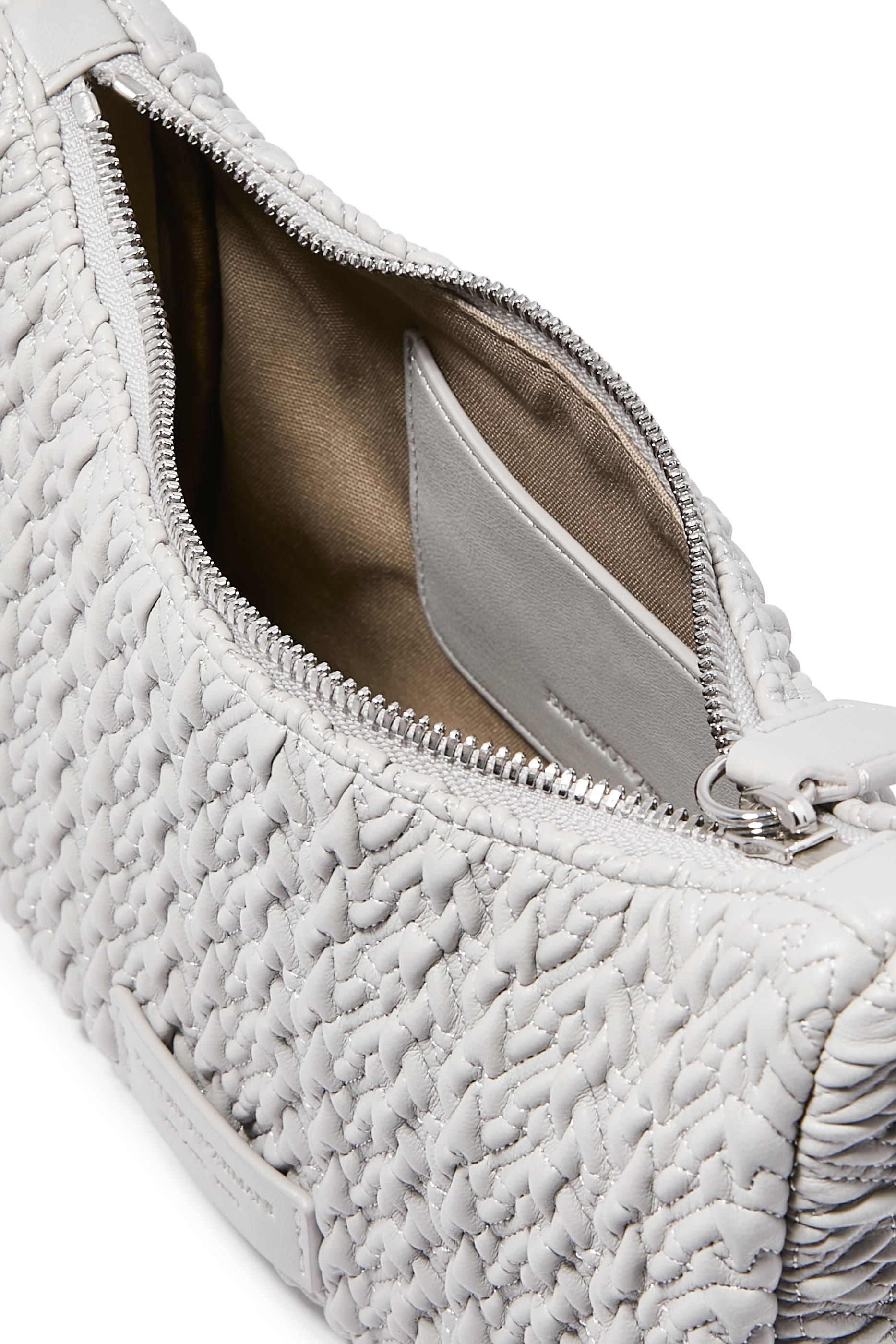 حقيبة بنقشة شعار الماركة