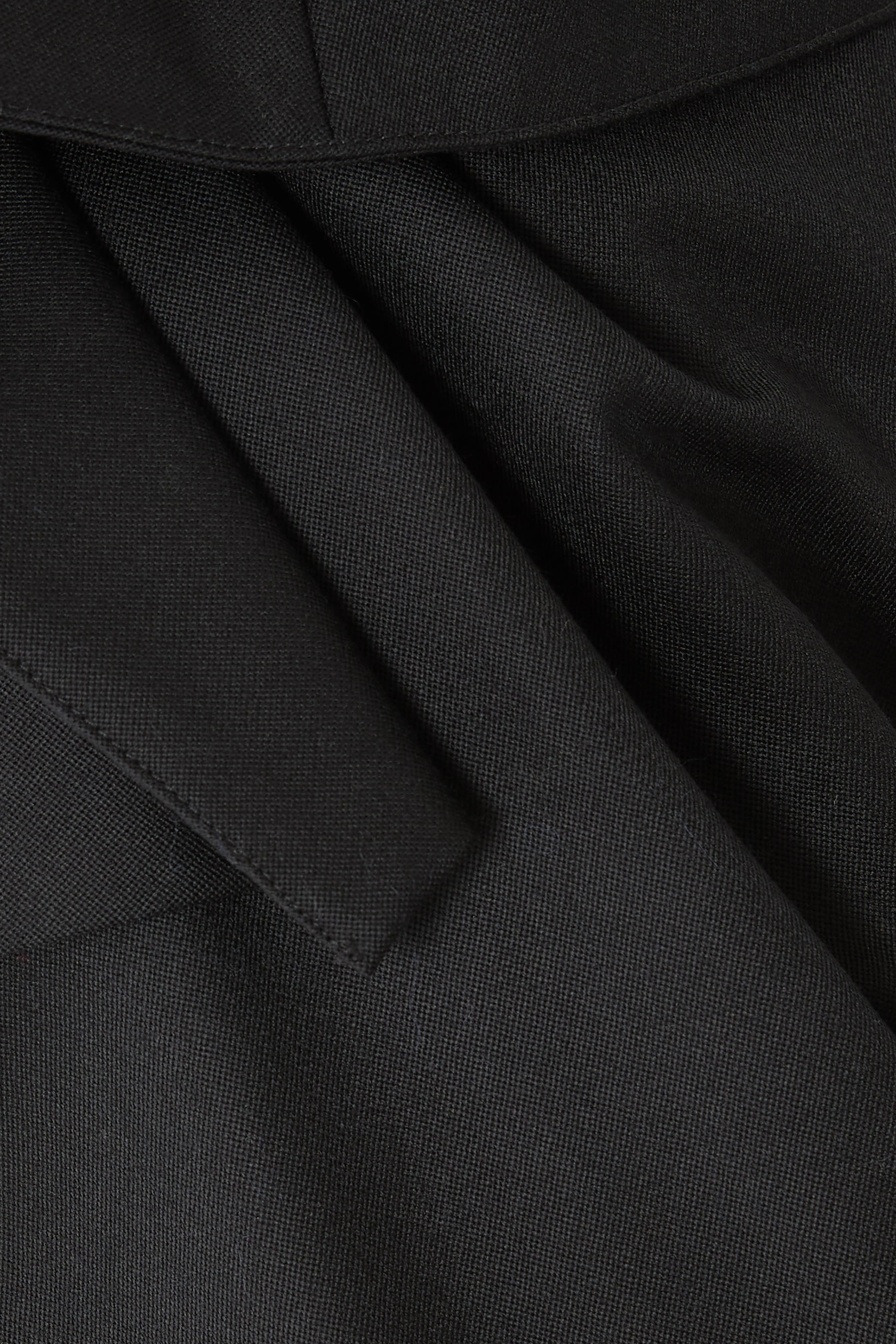 بنطال بخصر بتصميم مطوي