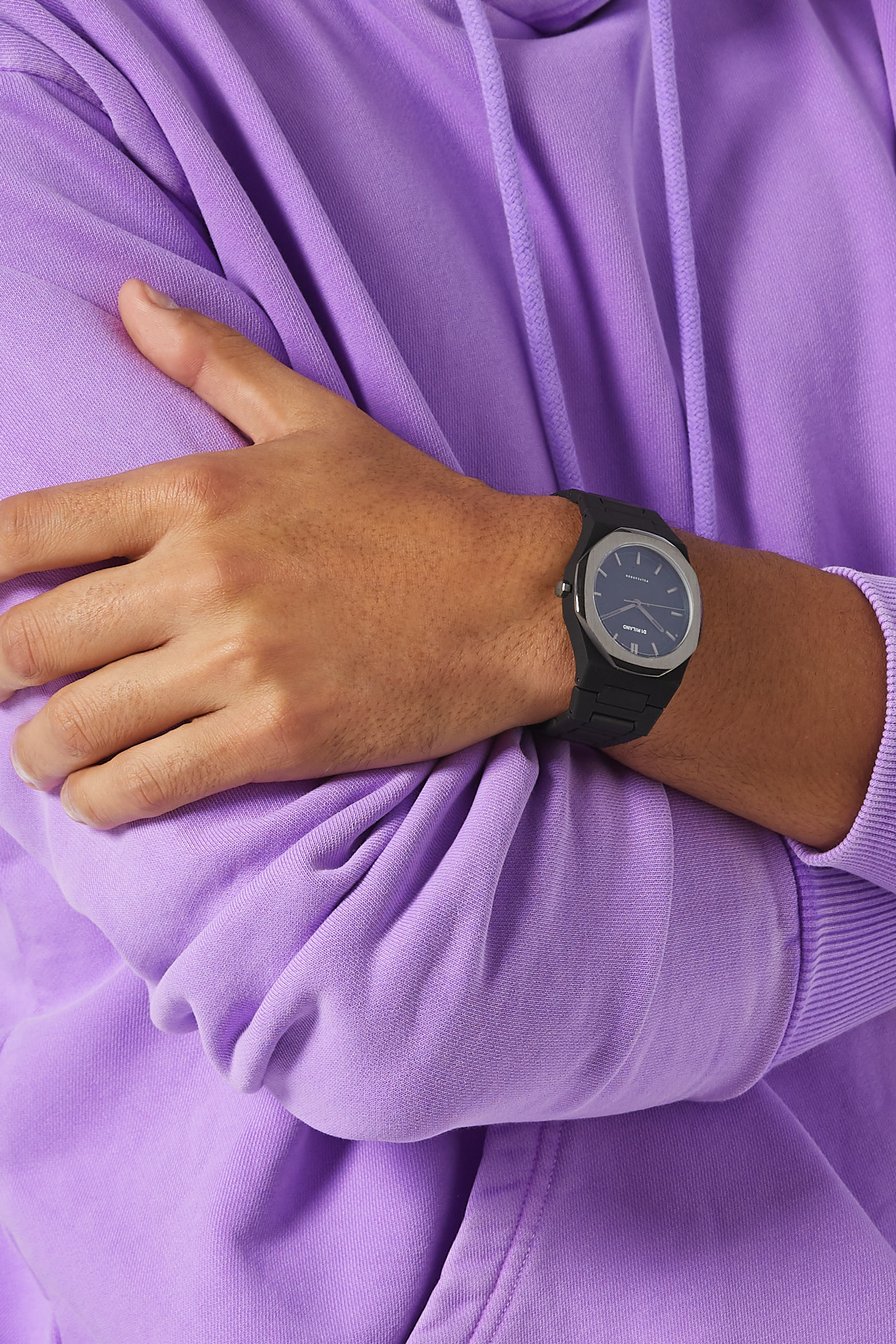 ساعة ستانلس ستيل وبولي كربون