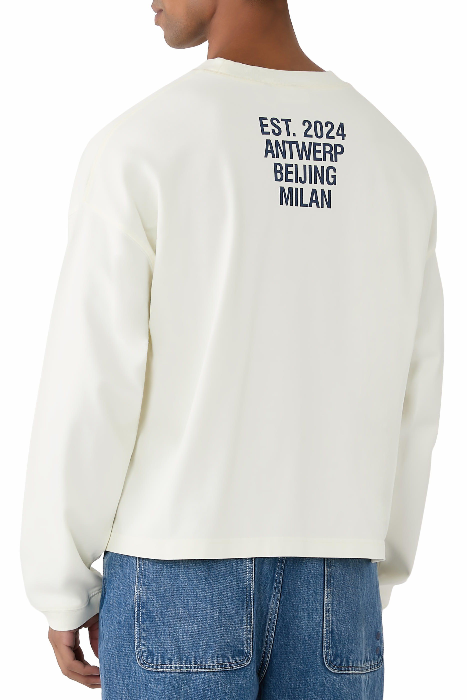 تيشيرت تشامبيون بأكمام قصيرة وشعار الماركة