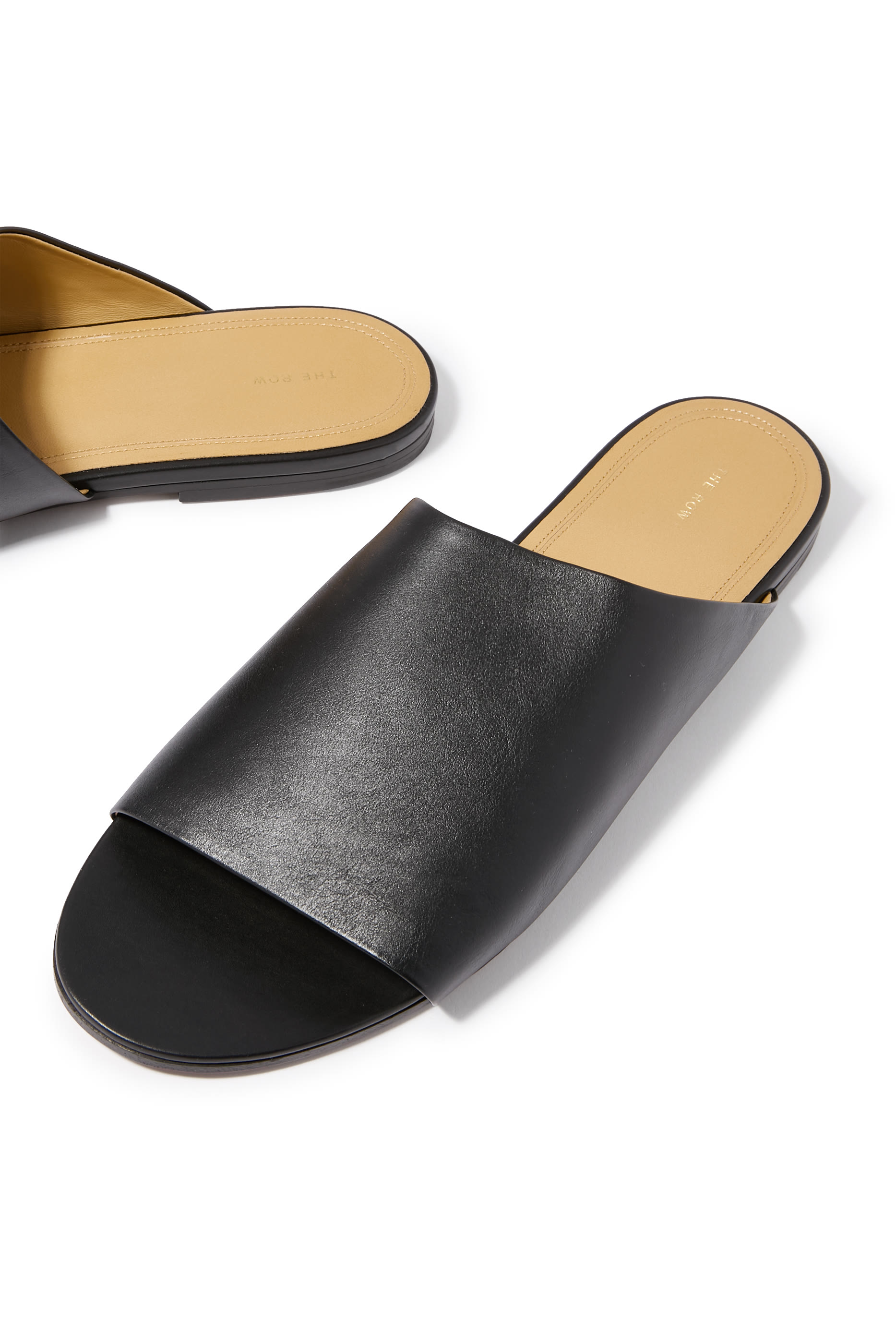 حذاء سيجنوم مفتوح من الخلف