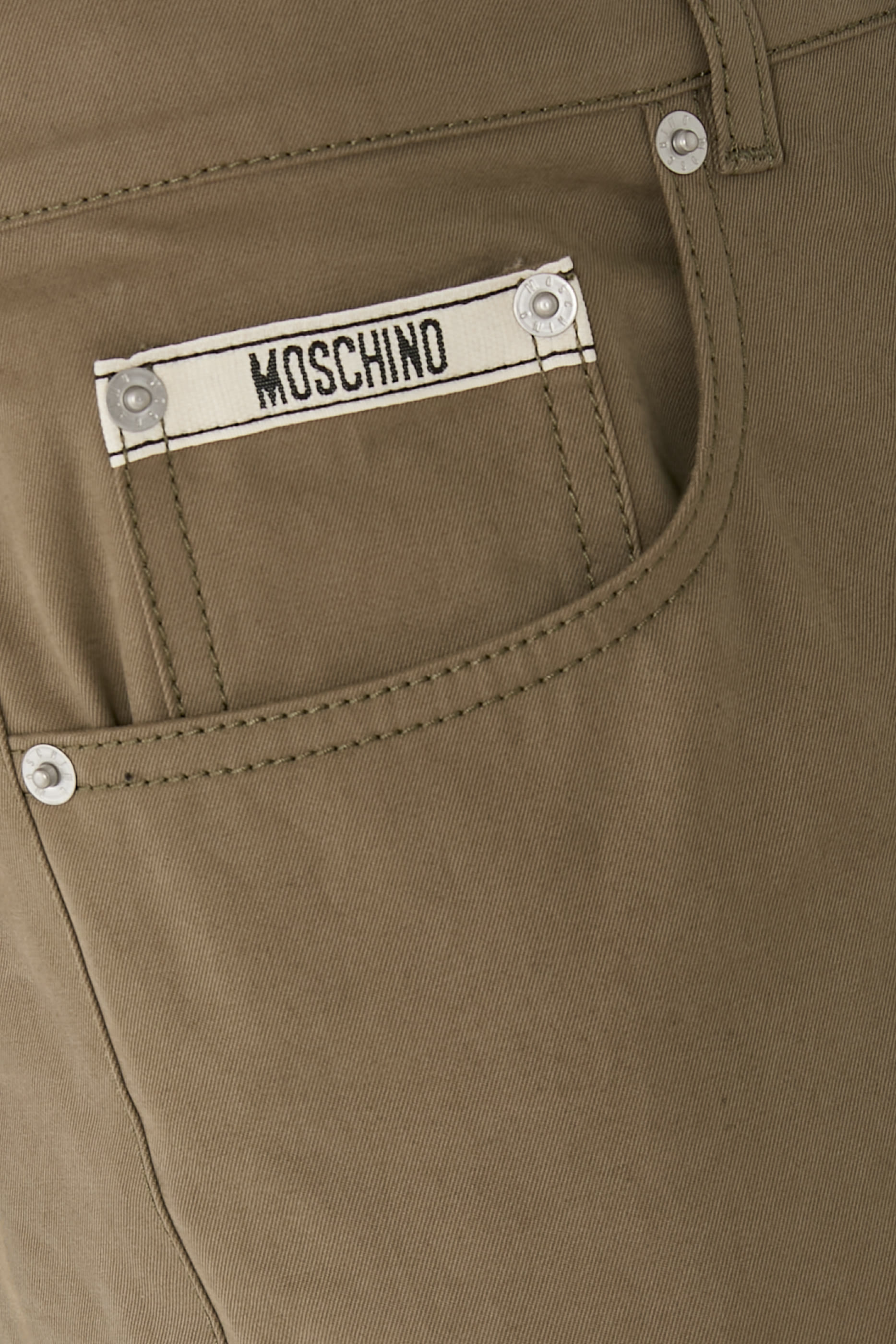 بنطال بقصة ساق مستقيمة