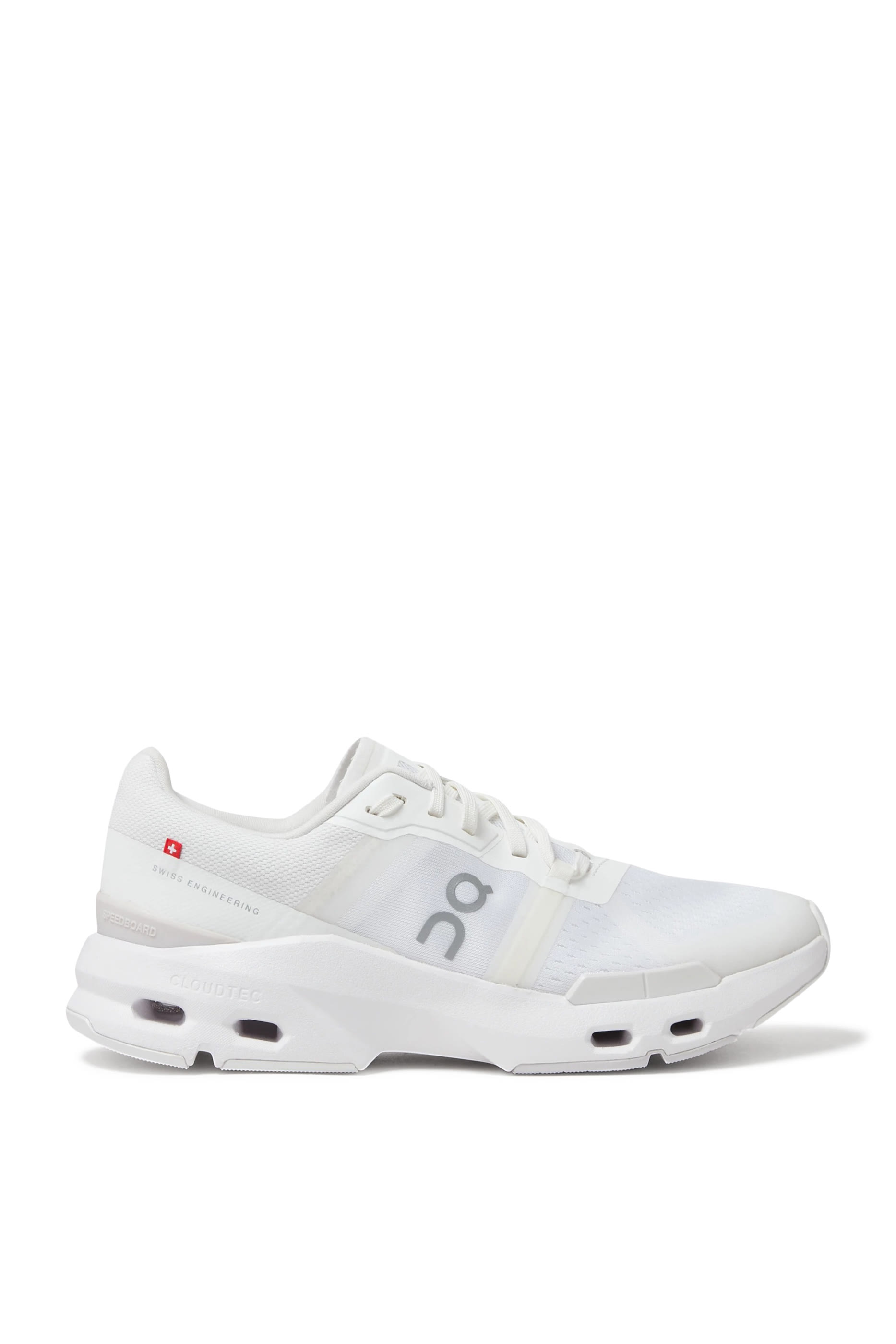 سنيكرز كلاودبالس