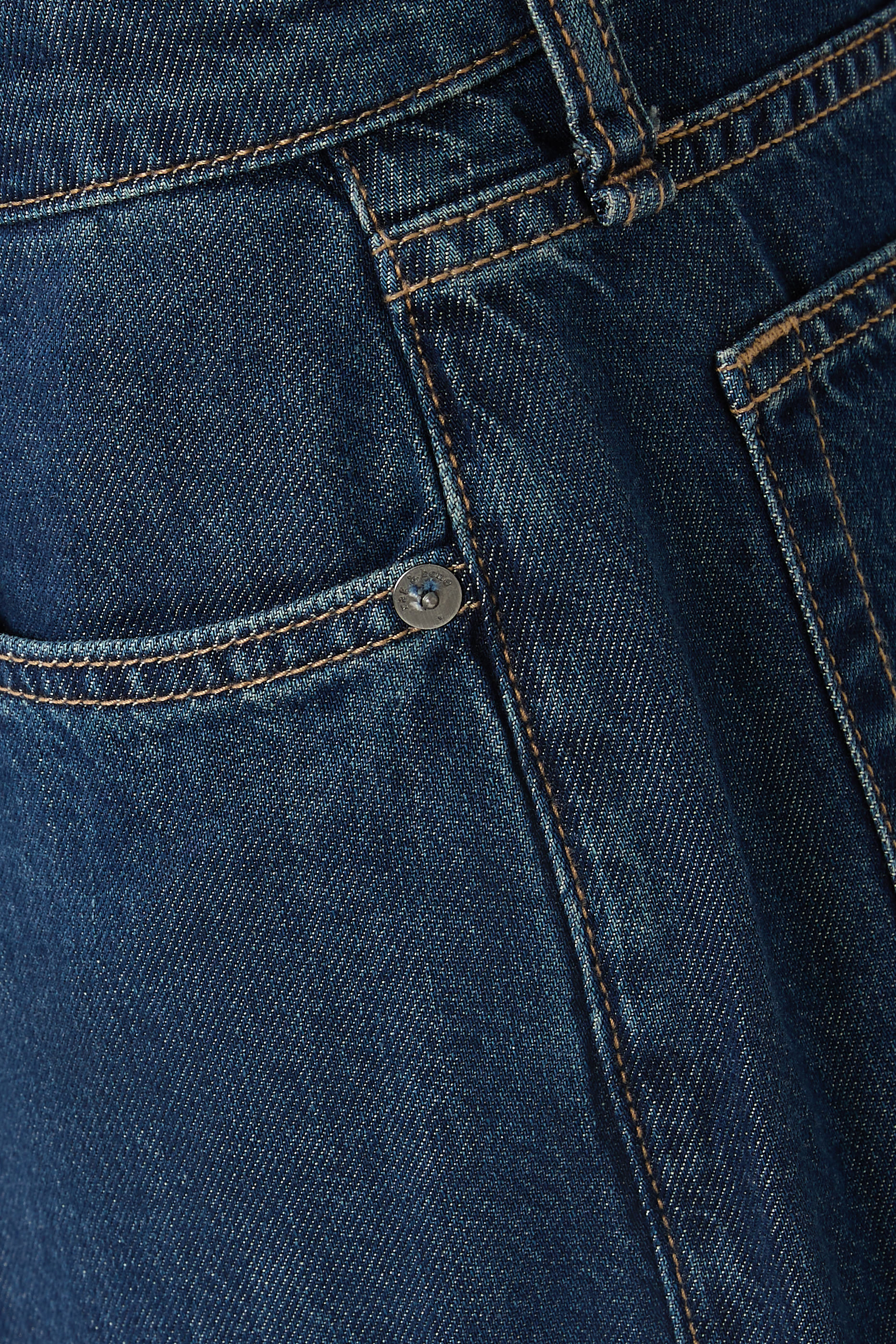 بنطال جينز لوغان بقصة ساق واسعة