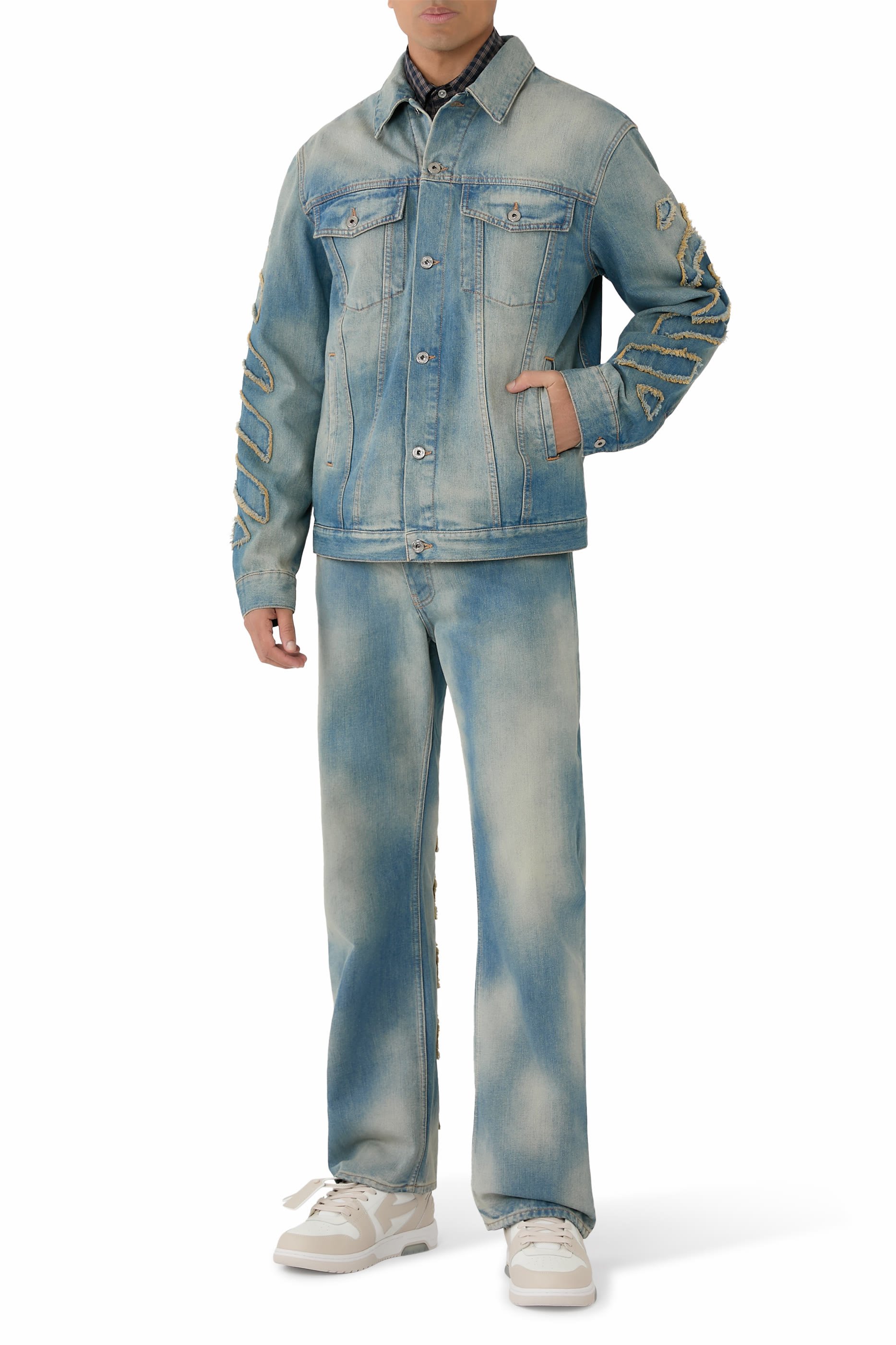 جاكيت سكيت برقعات ممزقة بتصميم خطوط مائلة دنيم