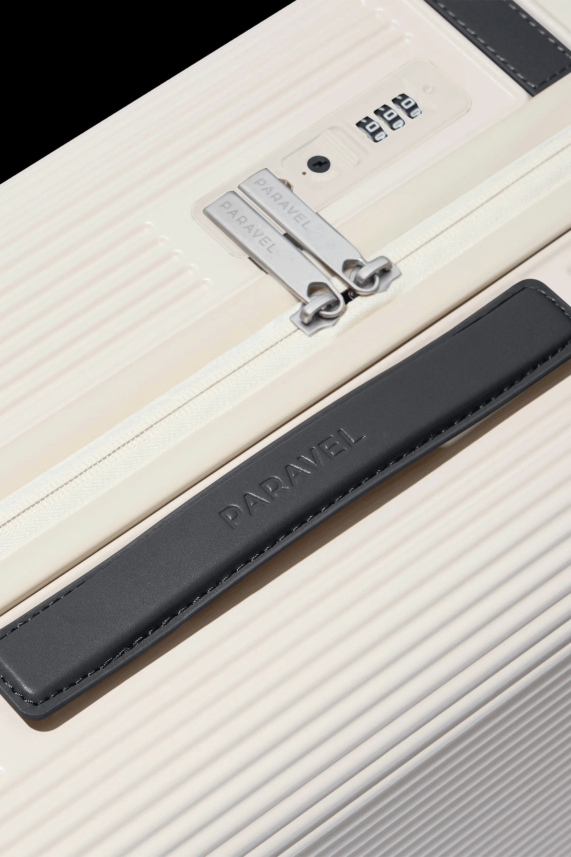 حقيبة سفر للجر أفياتور بلاس