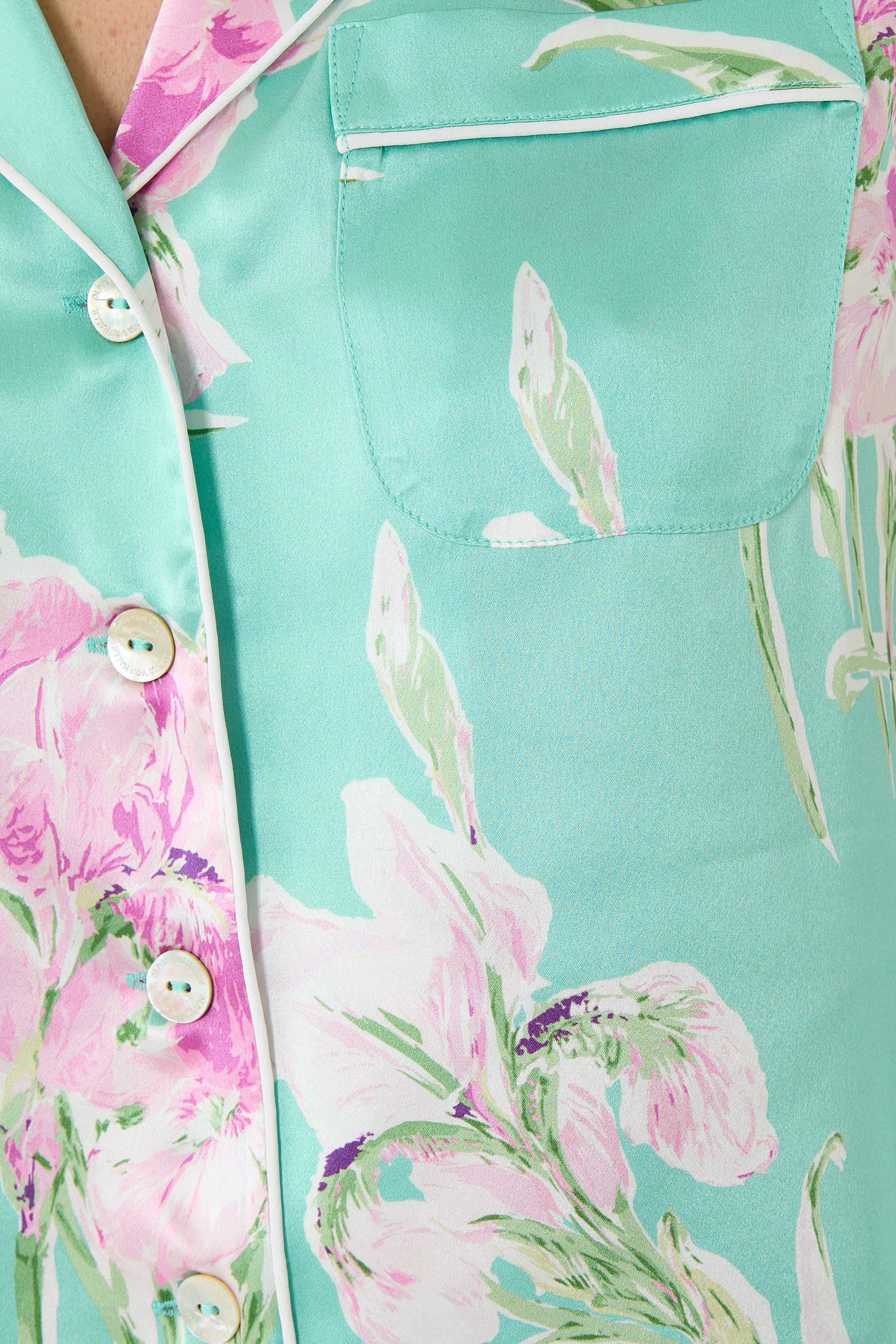 طقم بيجاما ليلا أبالون بلون فيروزي بنقشة زهور