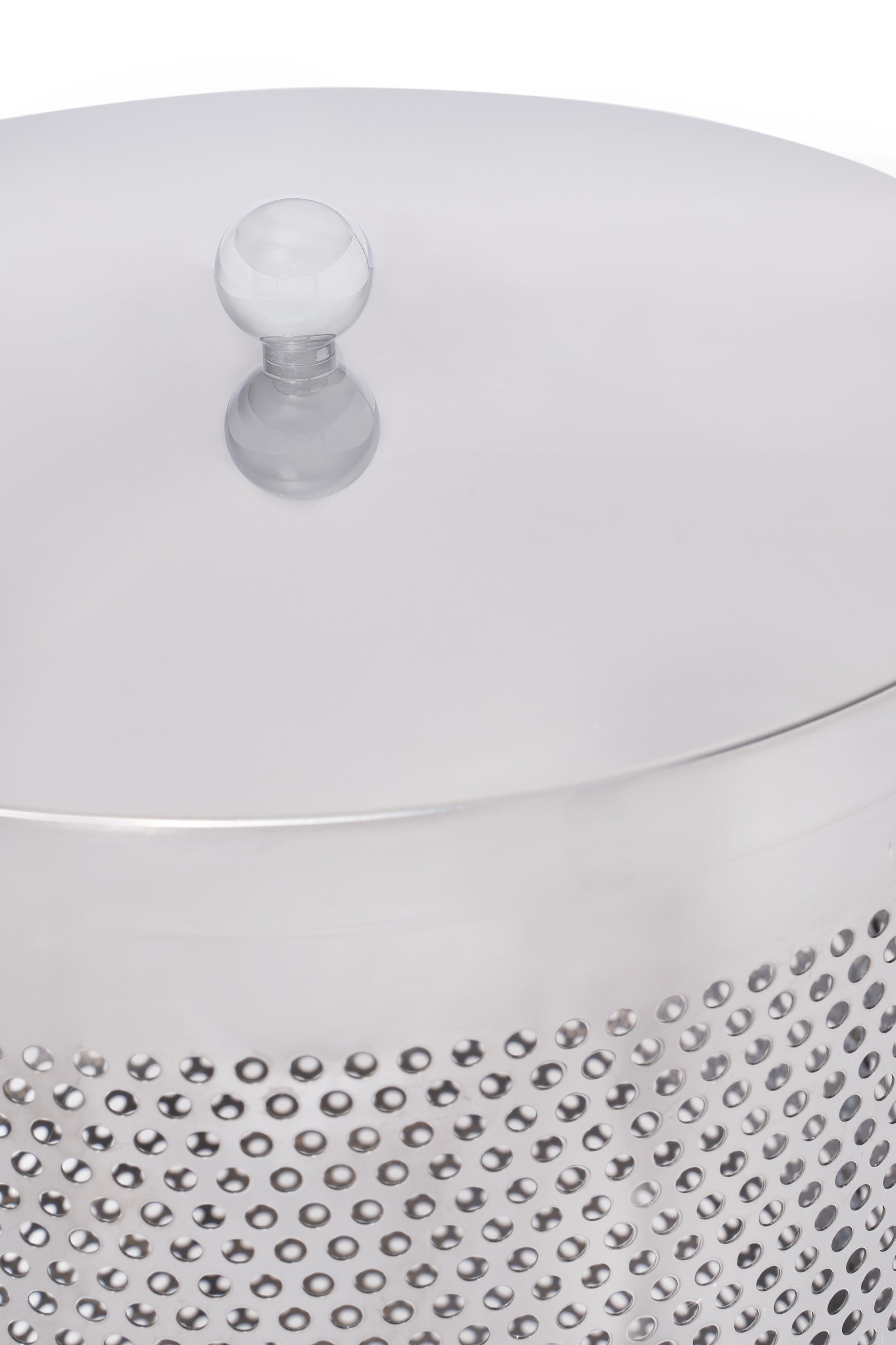 سلة غسيل مستديرة