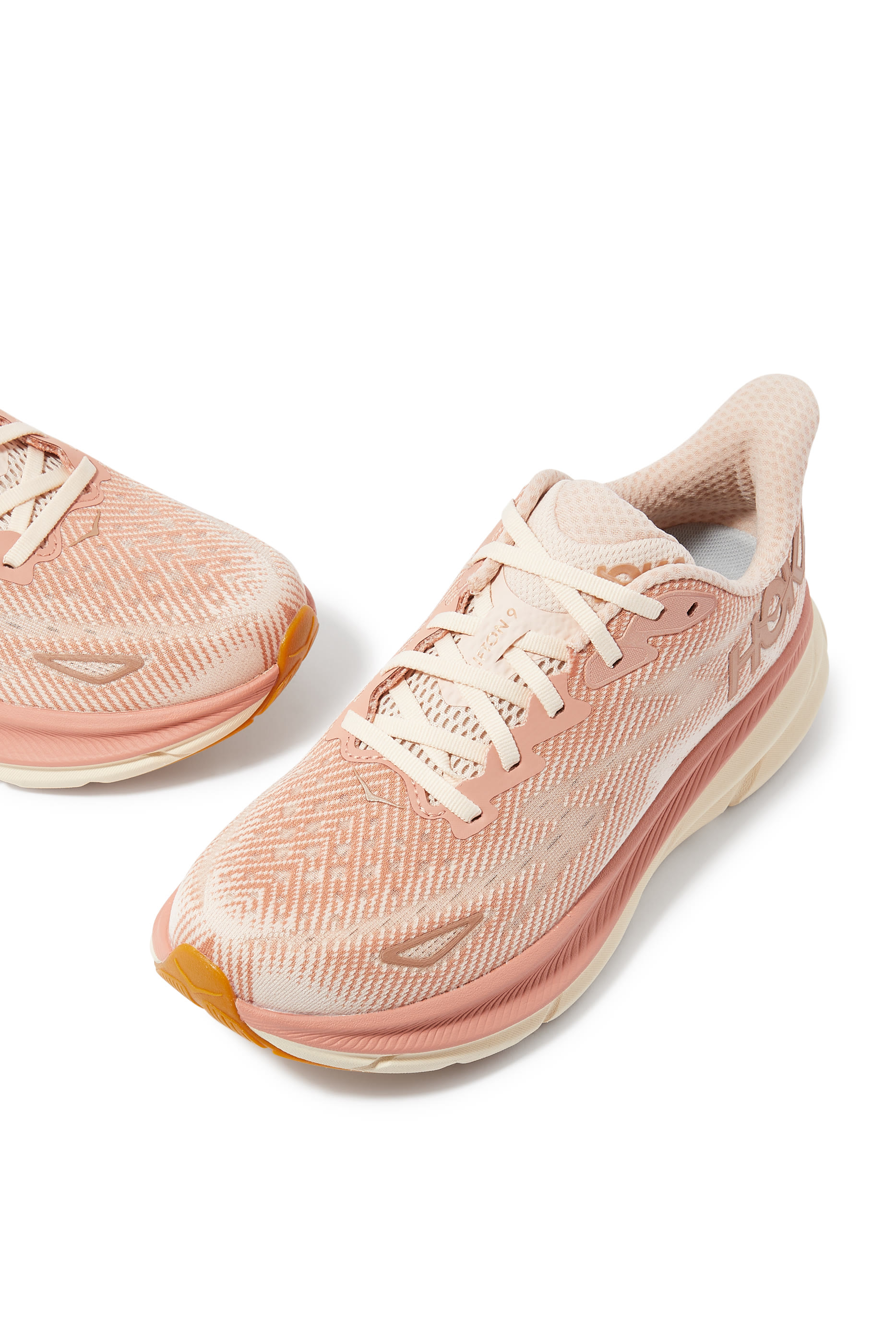 سنيكرز كليفتون 9