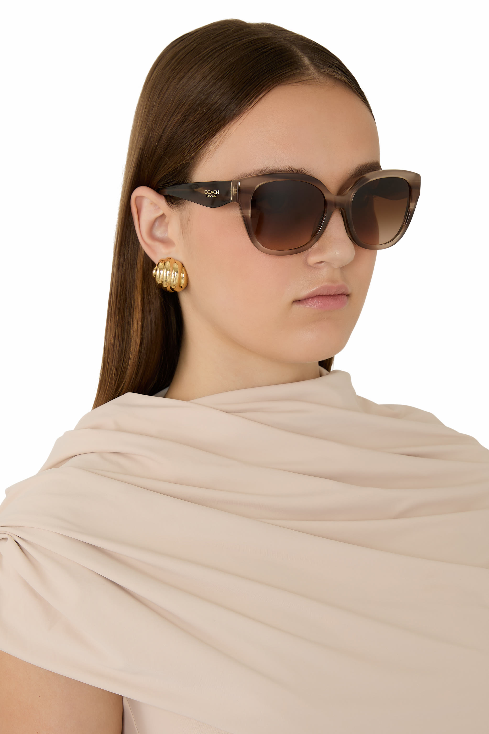 نظارة شمسية ويفرر بإطار وذراع مزين بتفاصيل ان واي 