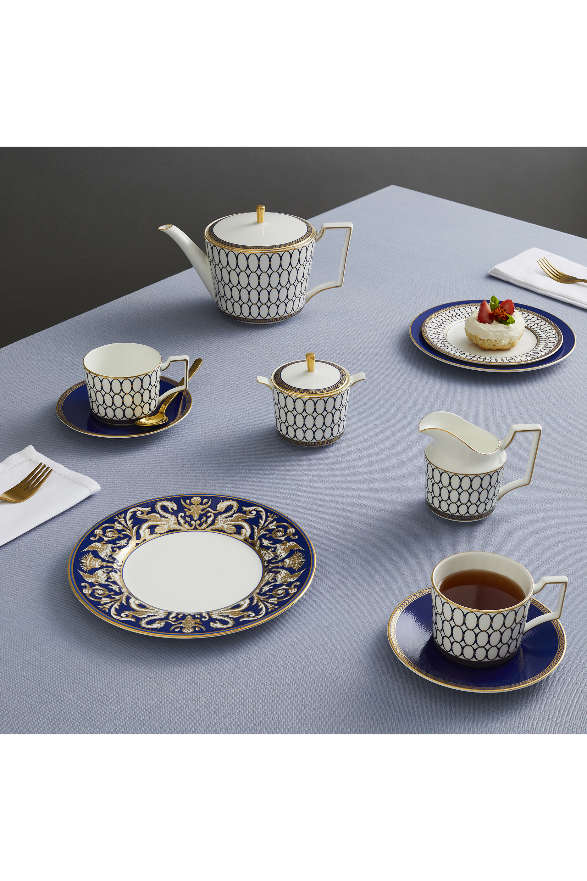 طبق رينيسانس ذهبي