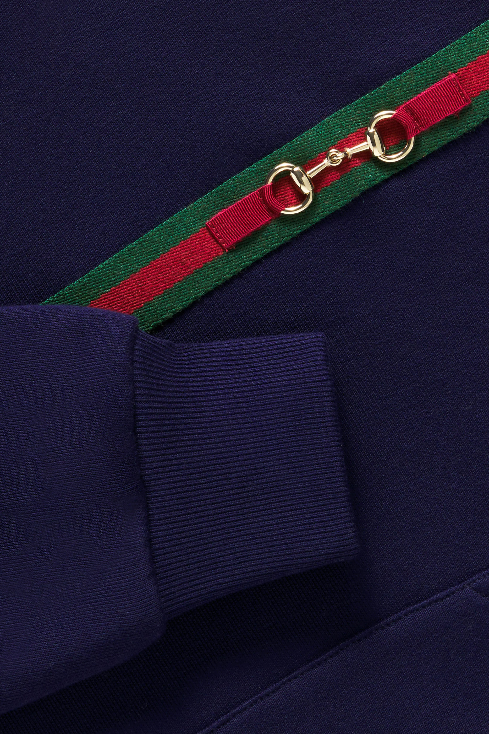 سويت شيرت بشعار الماركة للأطفال