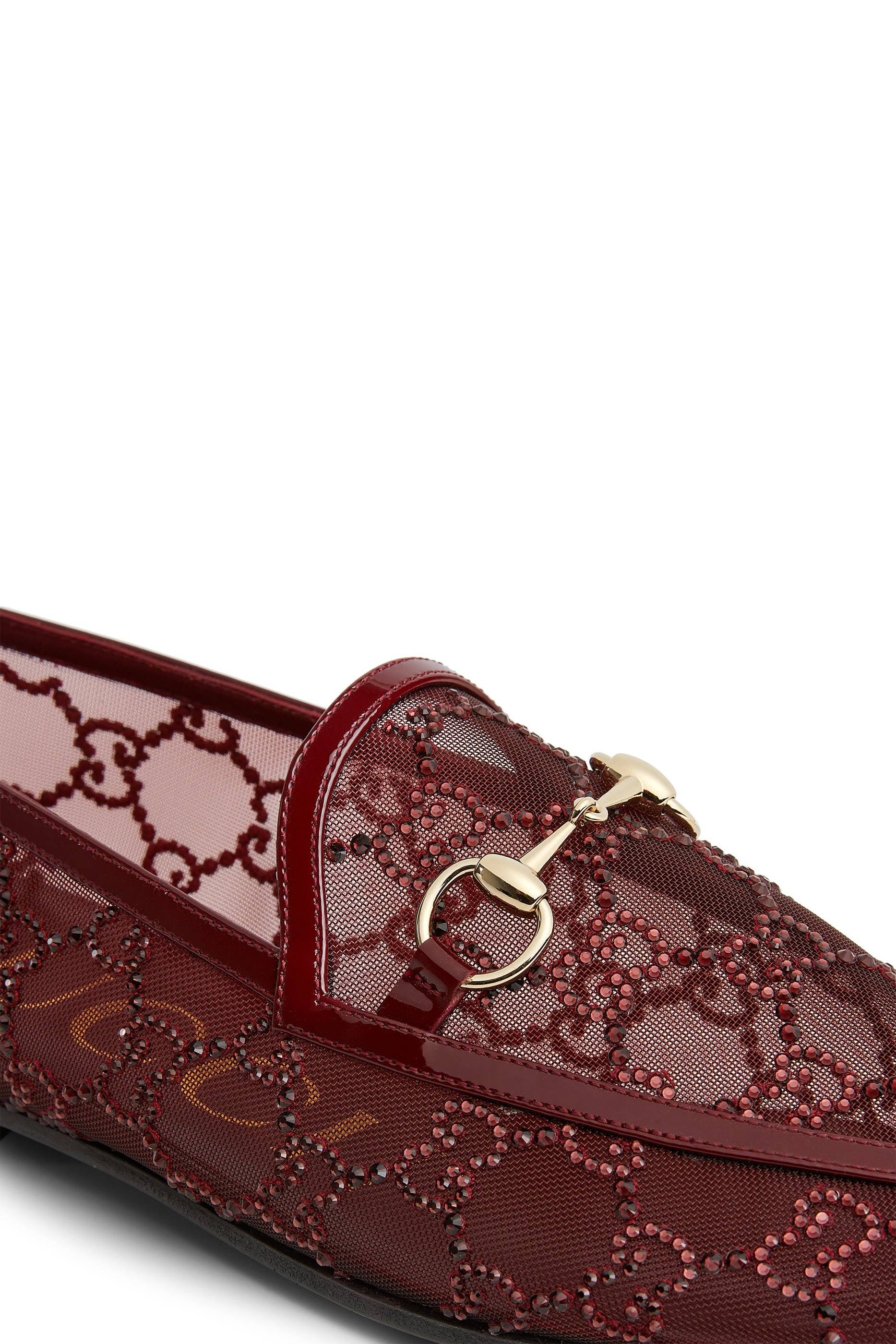 حذاء جوردان سهل الارتداء بكريستال مرصع بتصميم بحرفي شعار الماركة