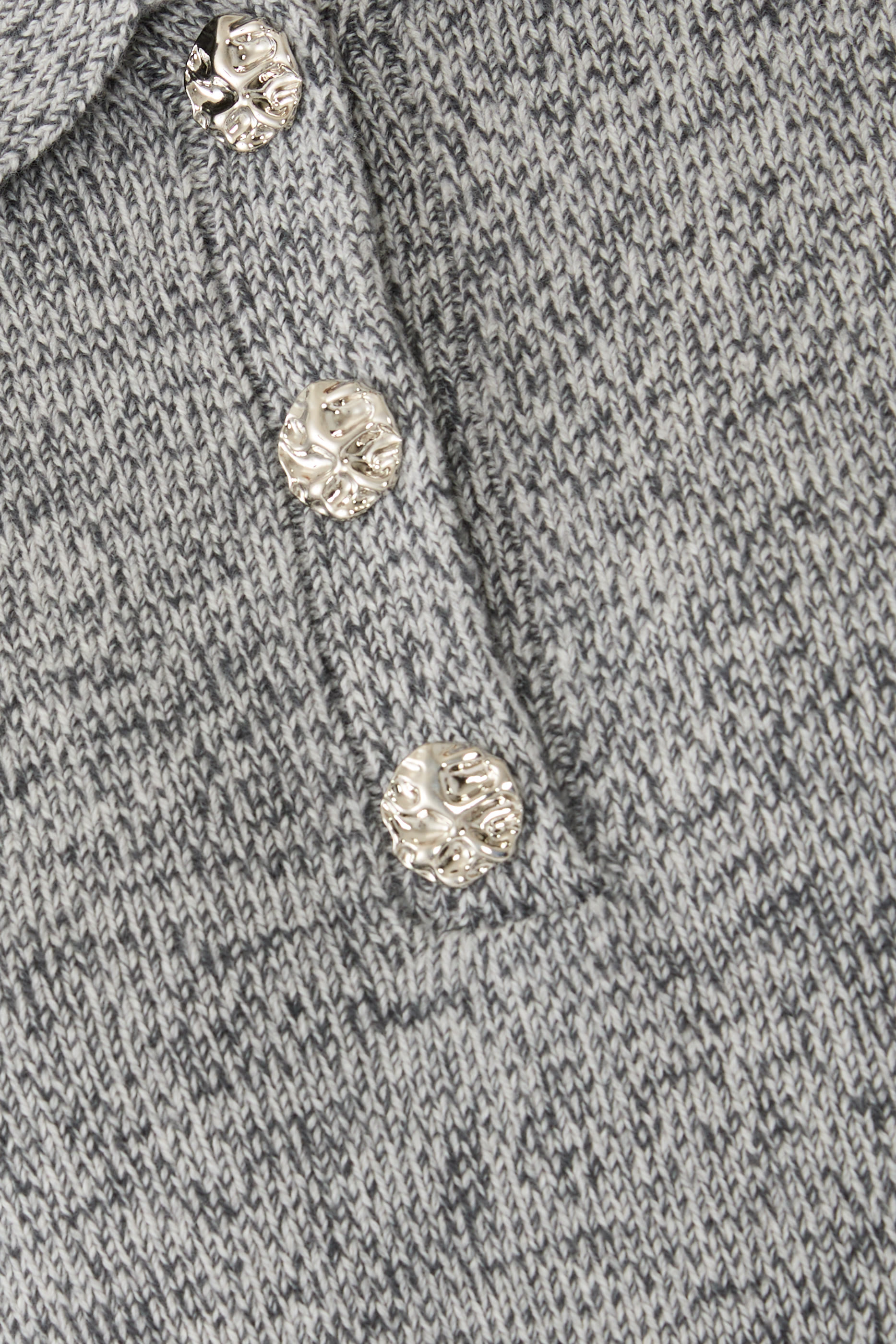 قميص بولو بأكمام قصيرة