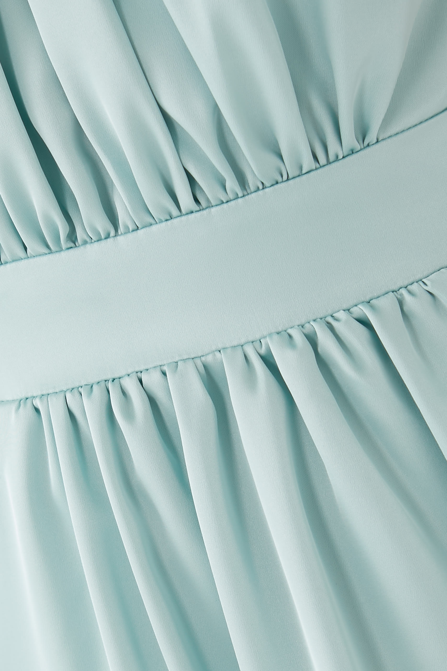 فستان بتصميم منفوخ متوسط الطول ساتان