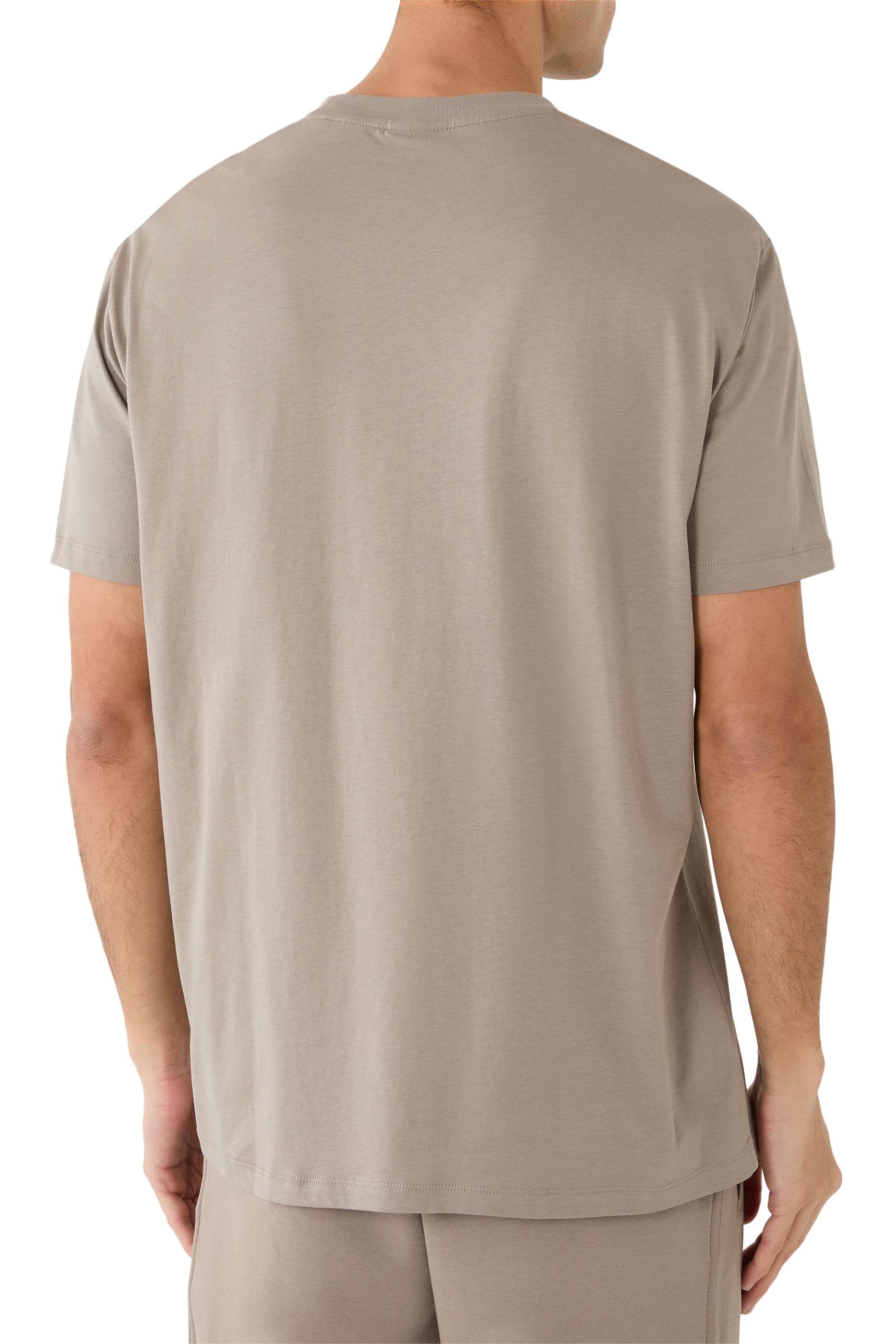 تيشيرت بشعار الماركة