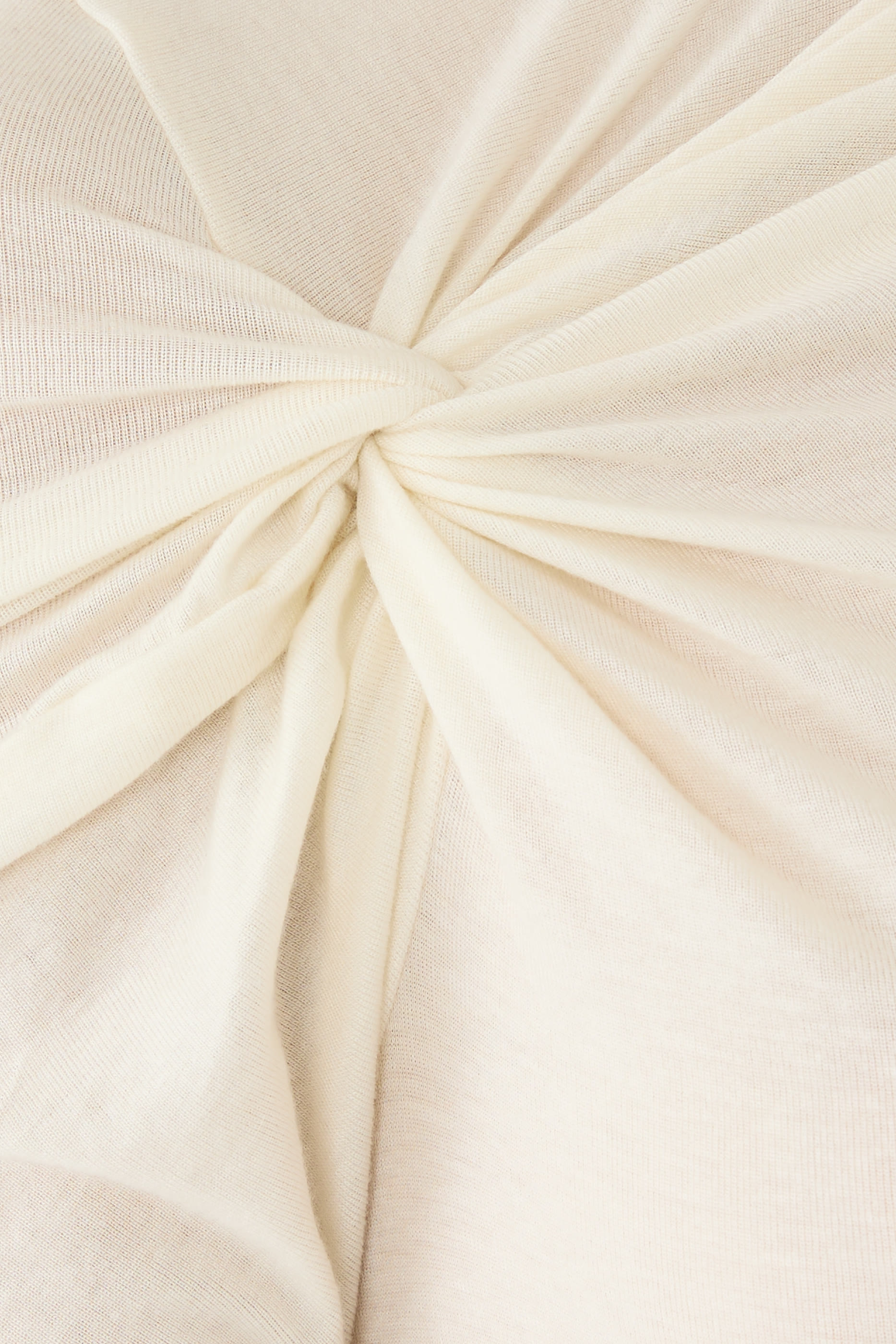 تيشيرت ليسا بأكمام طويلة