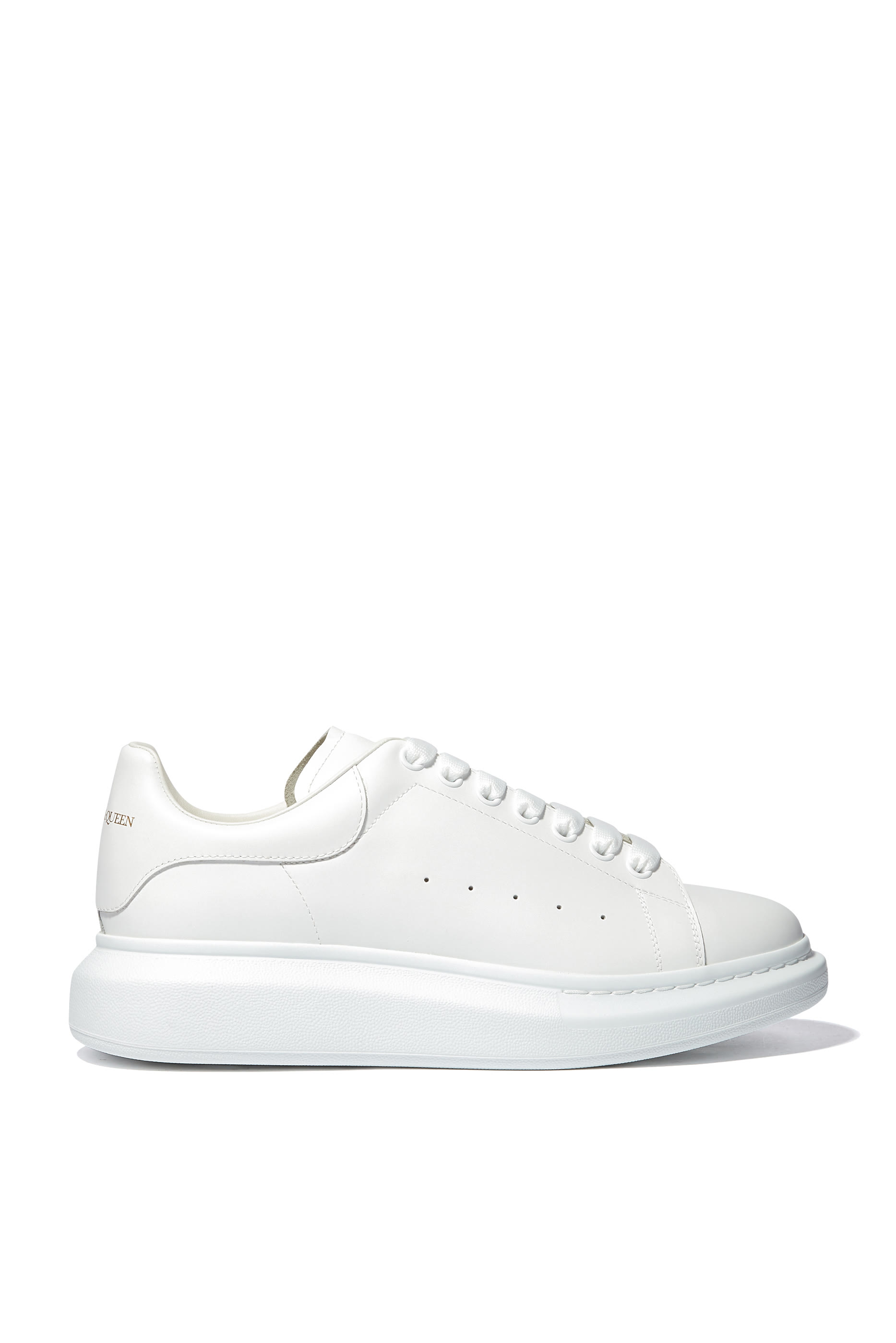 سنيكرز جلد بنعل سميك