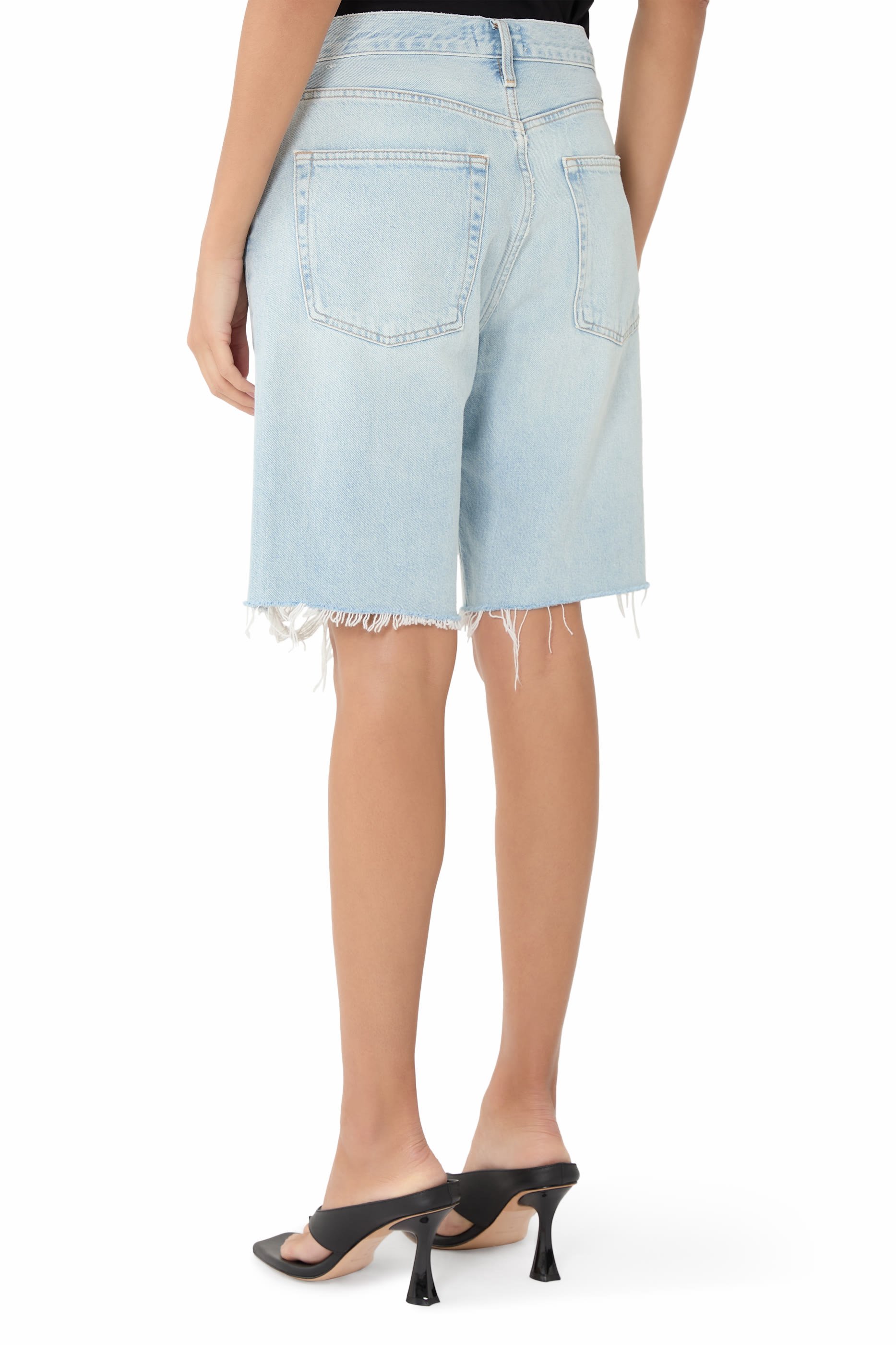 شورت بتصميم مستوحى من التسعينات