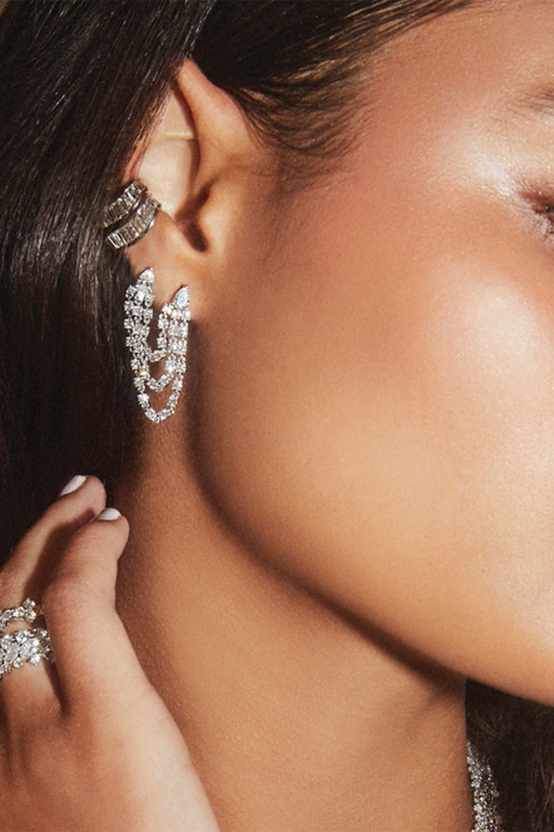 قرط بيانكا مرصعة بماس، ذهب أبيض عيار 18