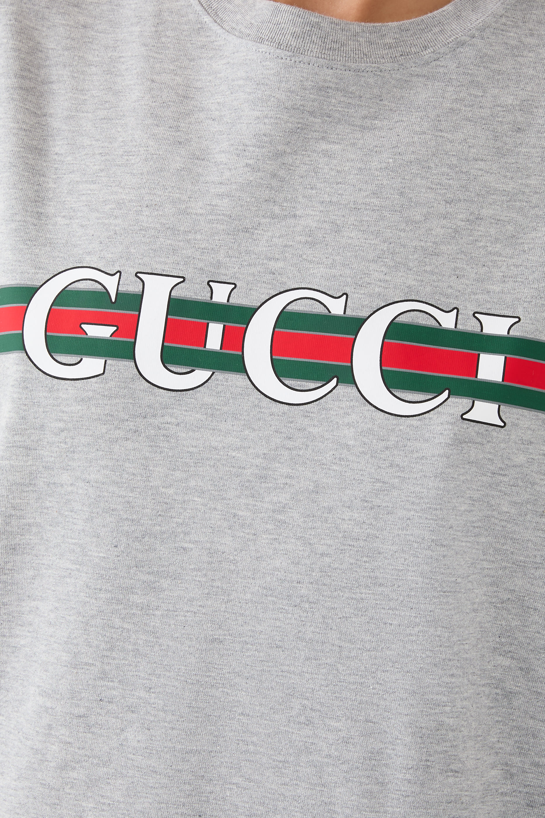 تيشيرت بشعار الماركة