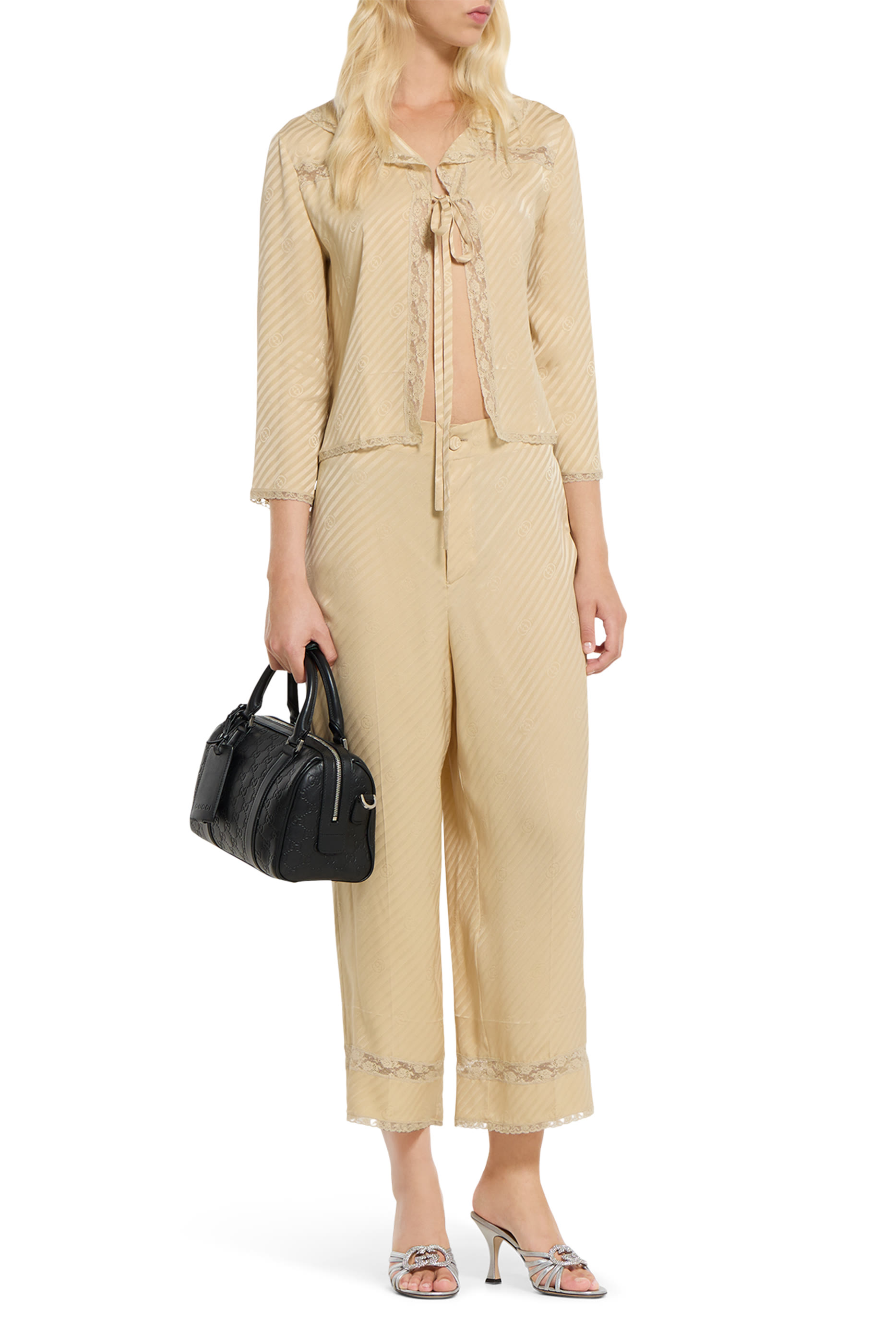 صندل 85 بشعار الماركة متداخل مرصع بكريستال