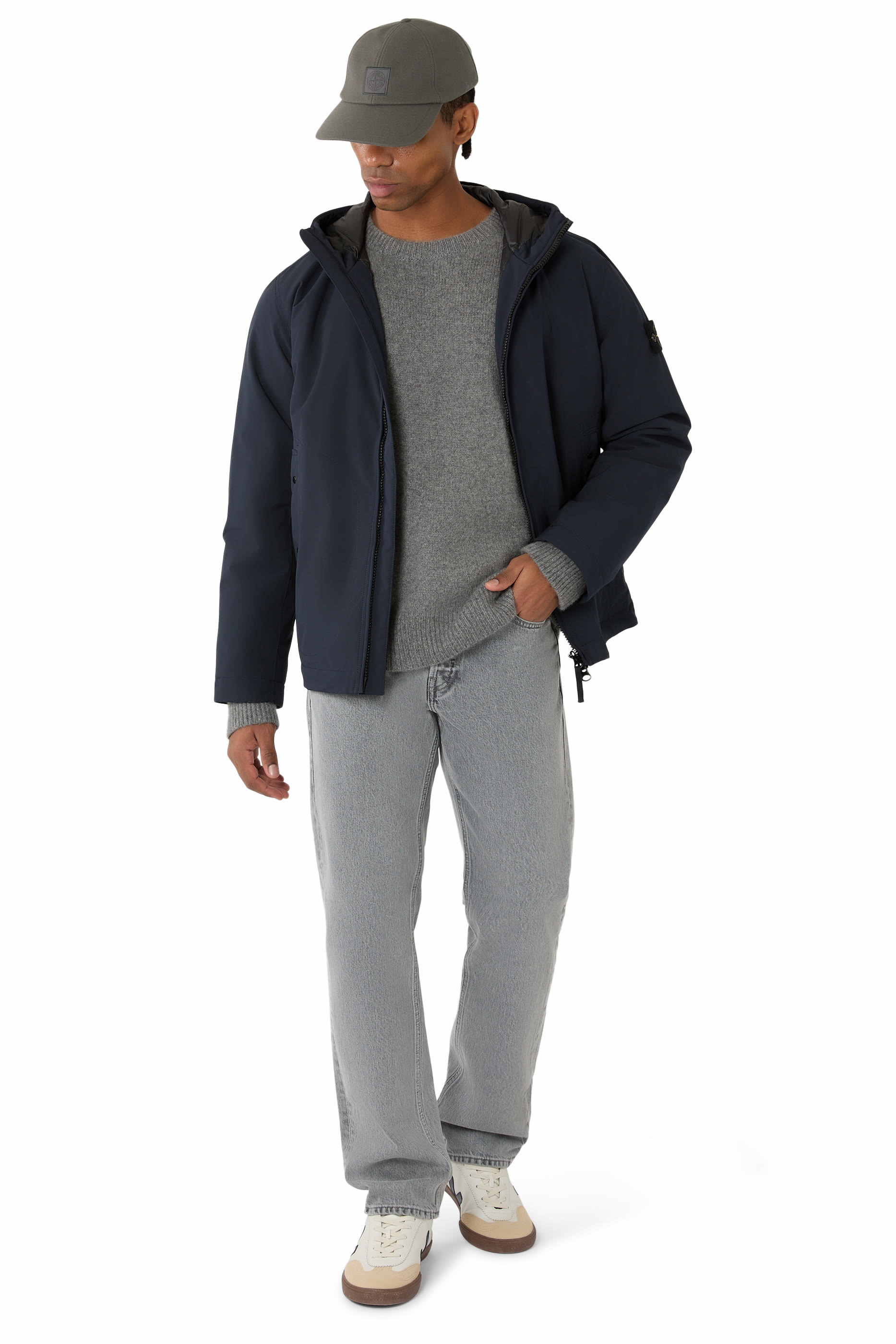 جاكيت بغطاء للرأس