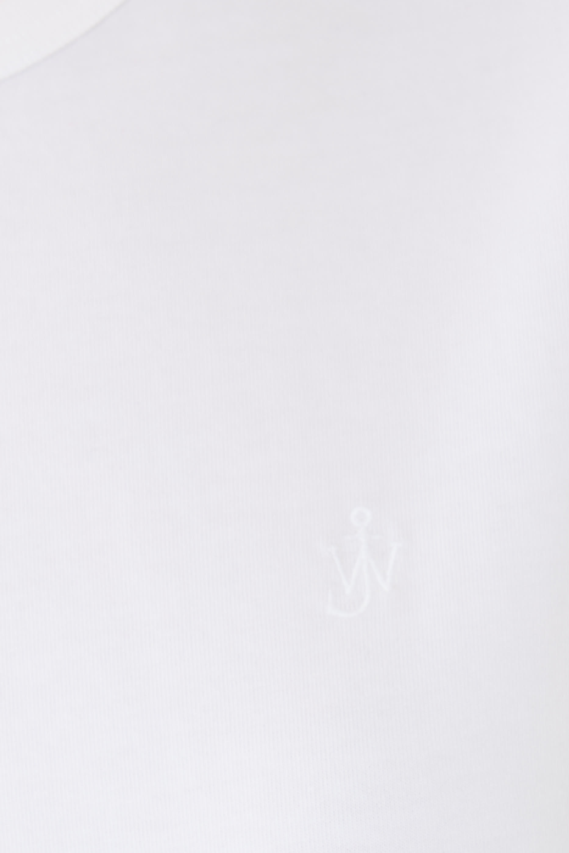 تيشيرت مطرز بمرساة