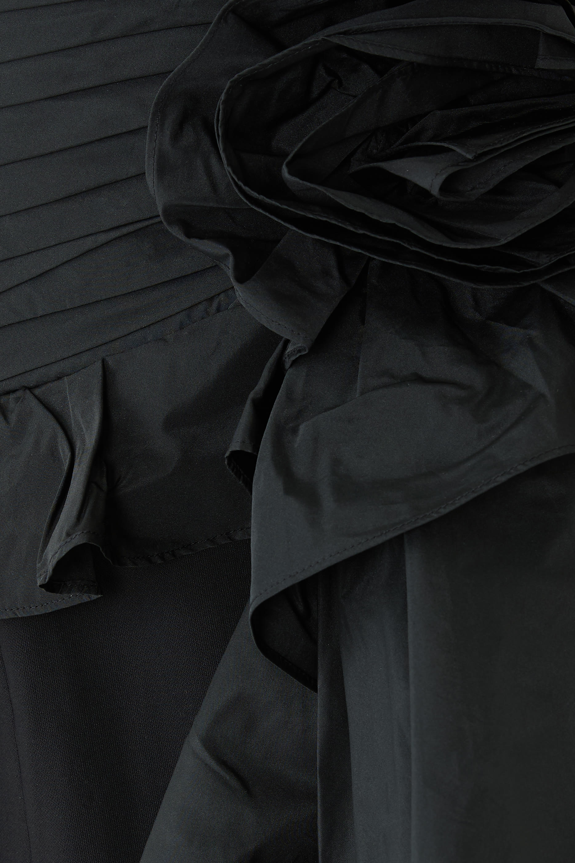 فستان سهرة ليورا