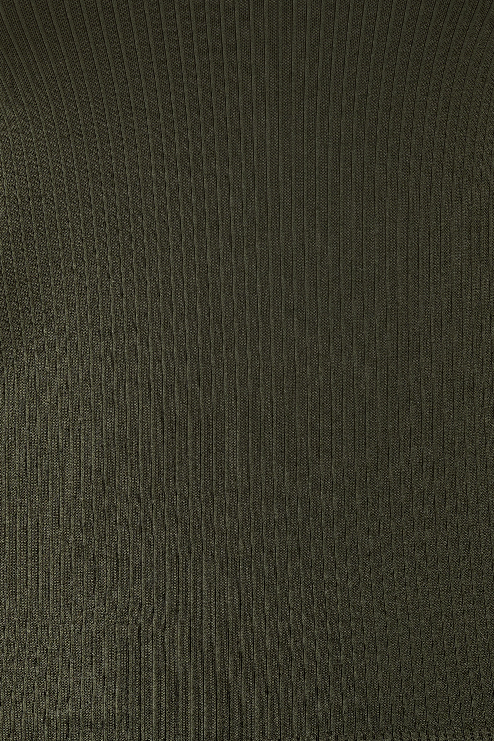 بلوزة أساسية بأكمام طويلة