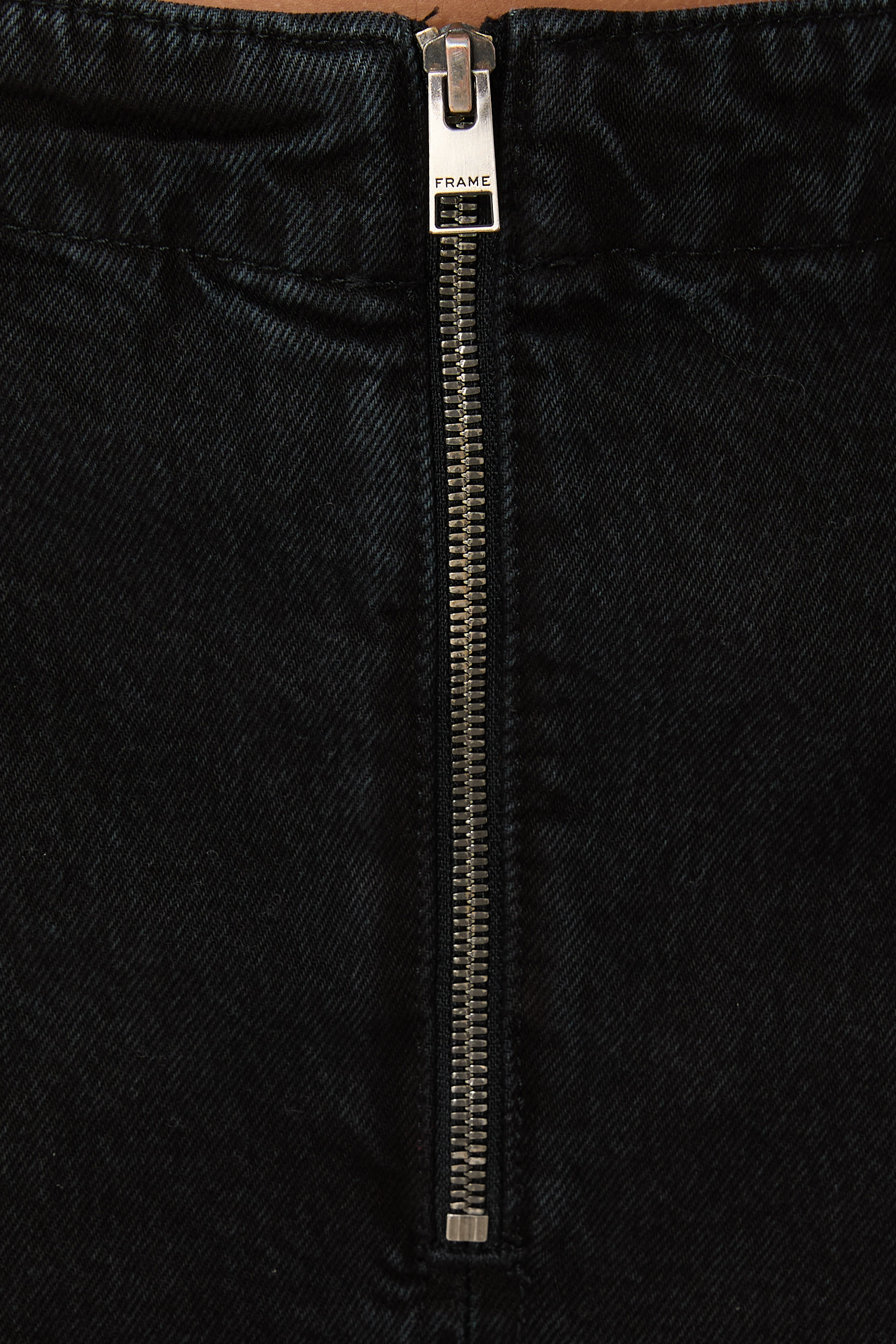 بنطال جينز بسحاب