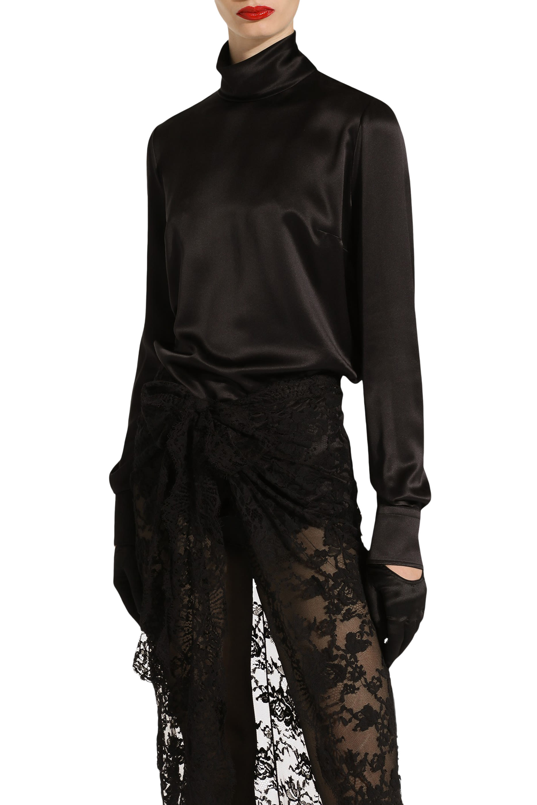 بلوزة حرير ساتان