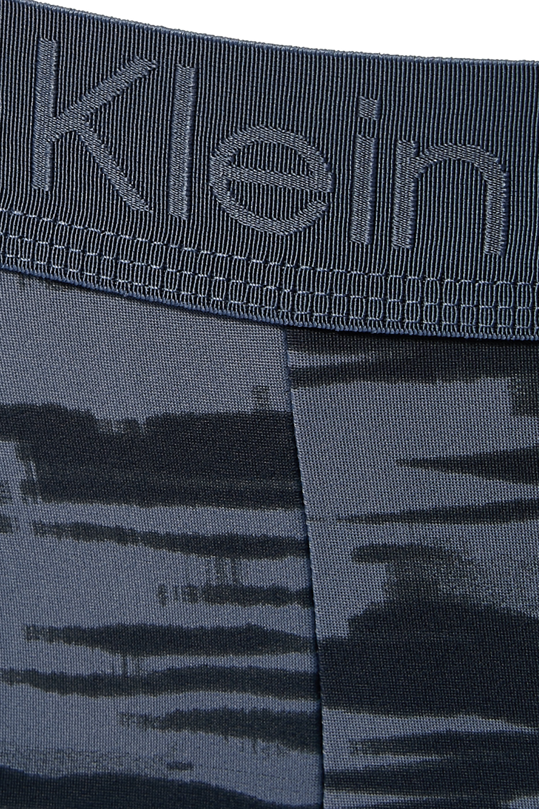 بوكسر بخصر منخفض بشعار الماركة