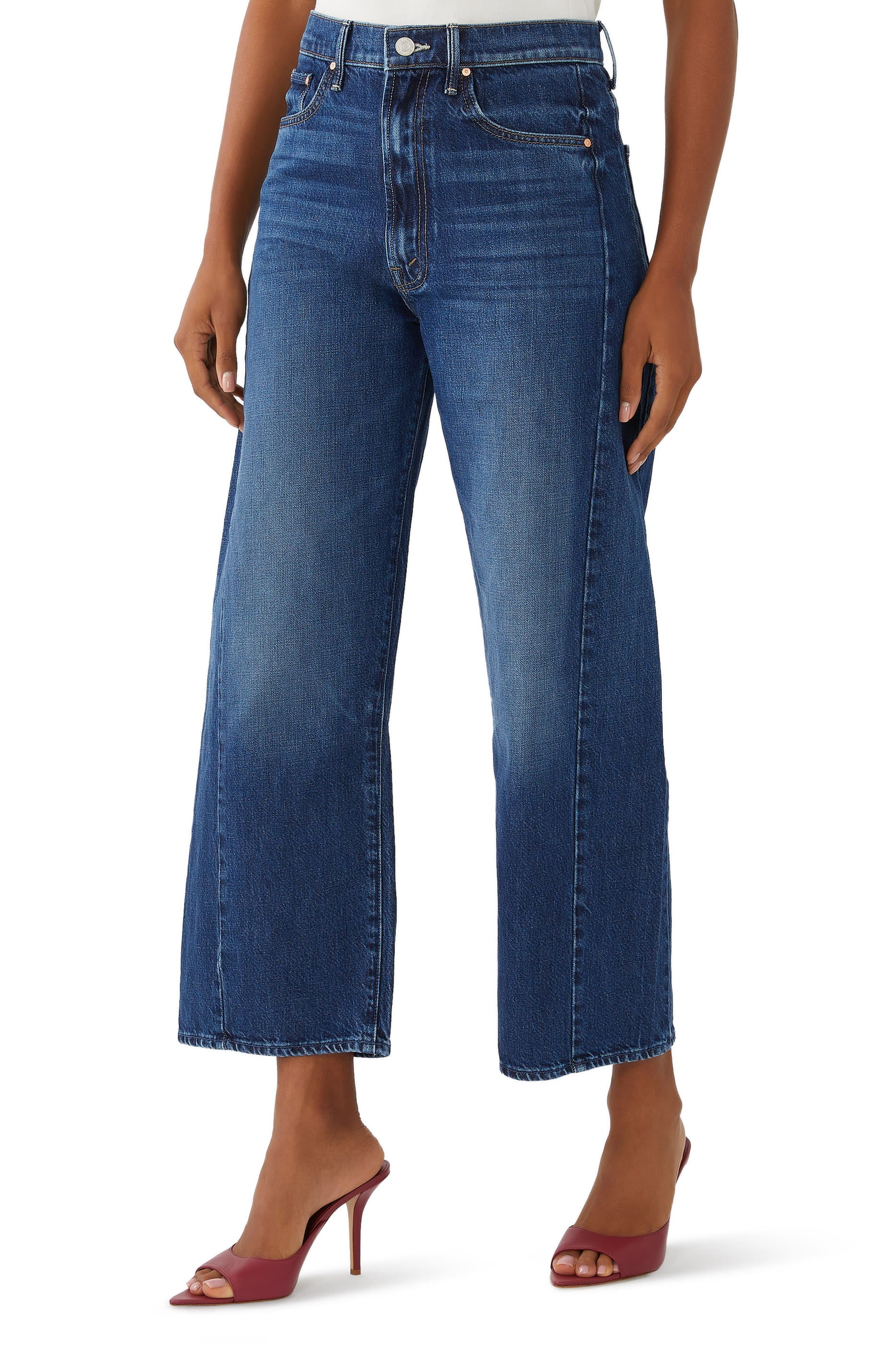 بنطال جينز بطول الكاحل