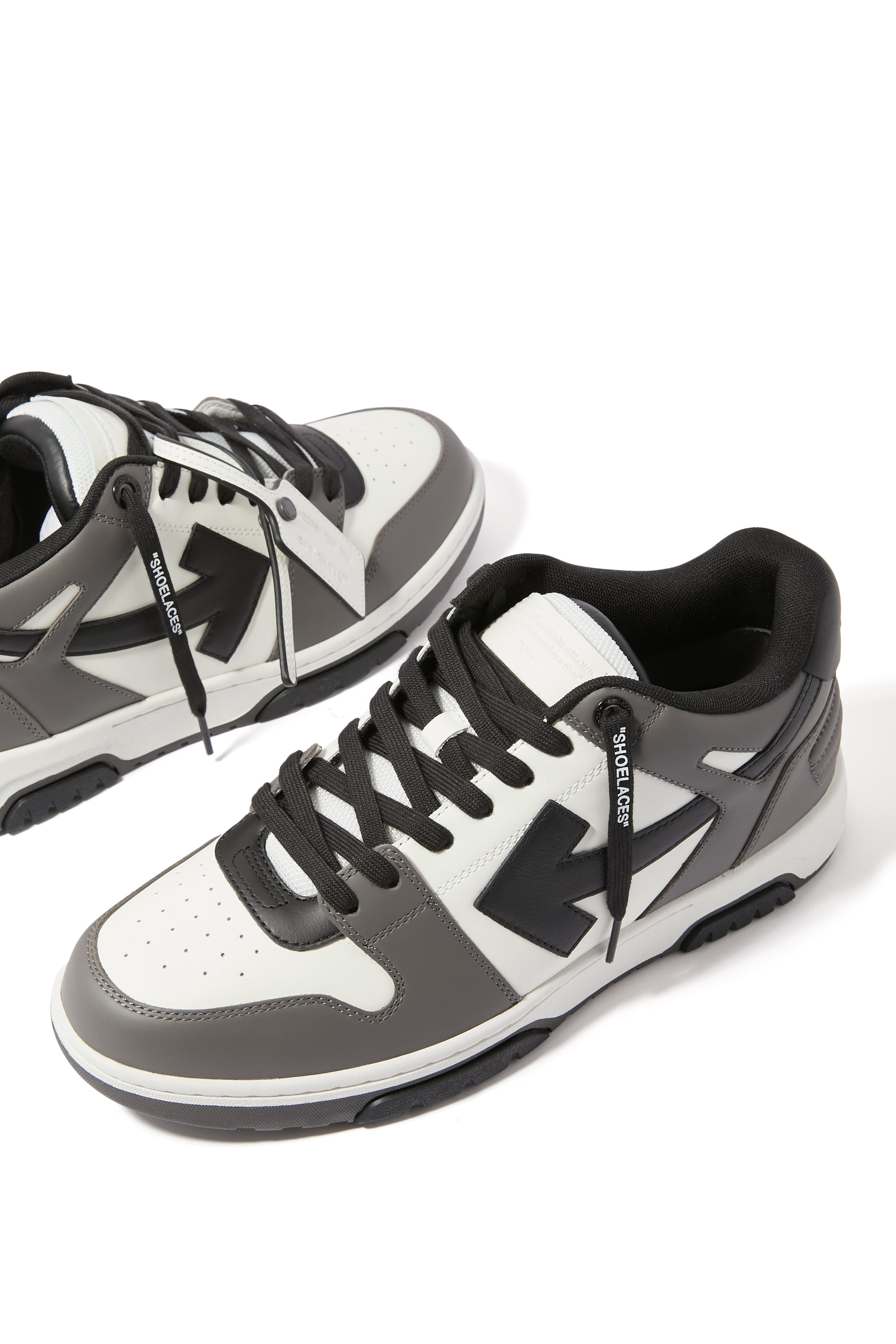 سنيكرز أوت أوف أوفيس جلد عجل