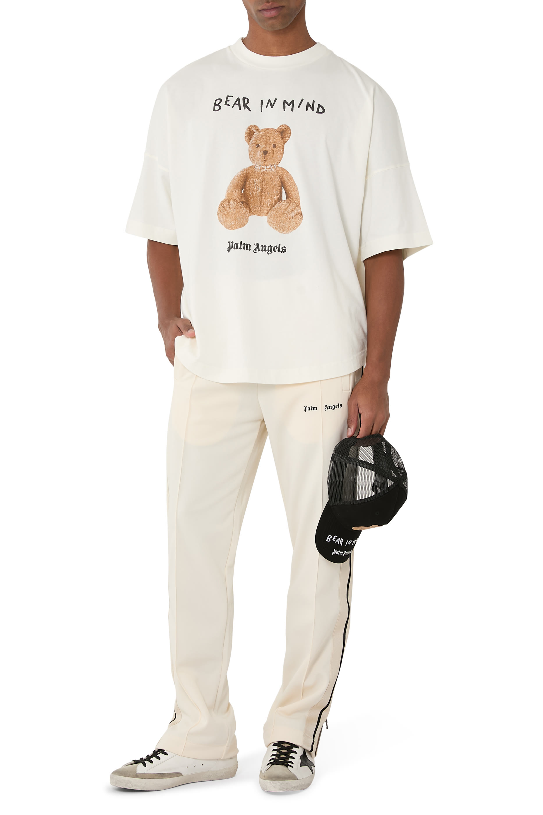 تيشيرت مزين بعبارة بير ان مايند