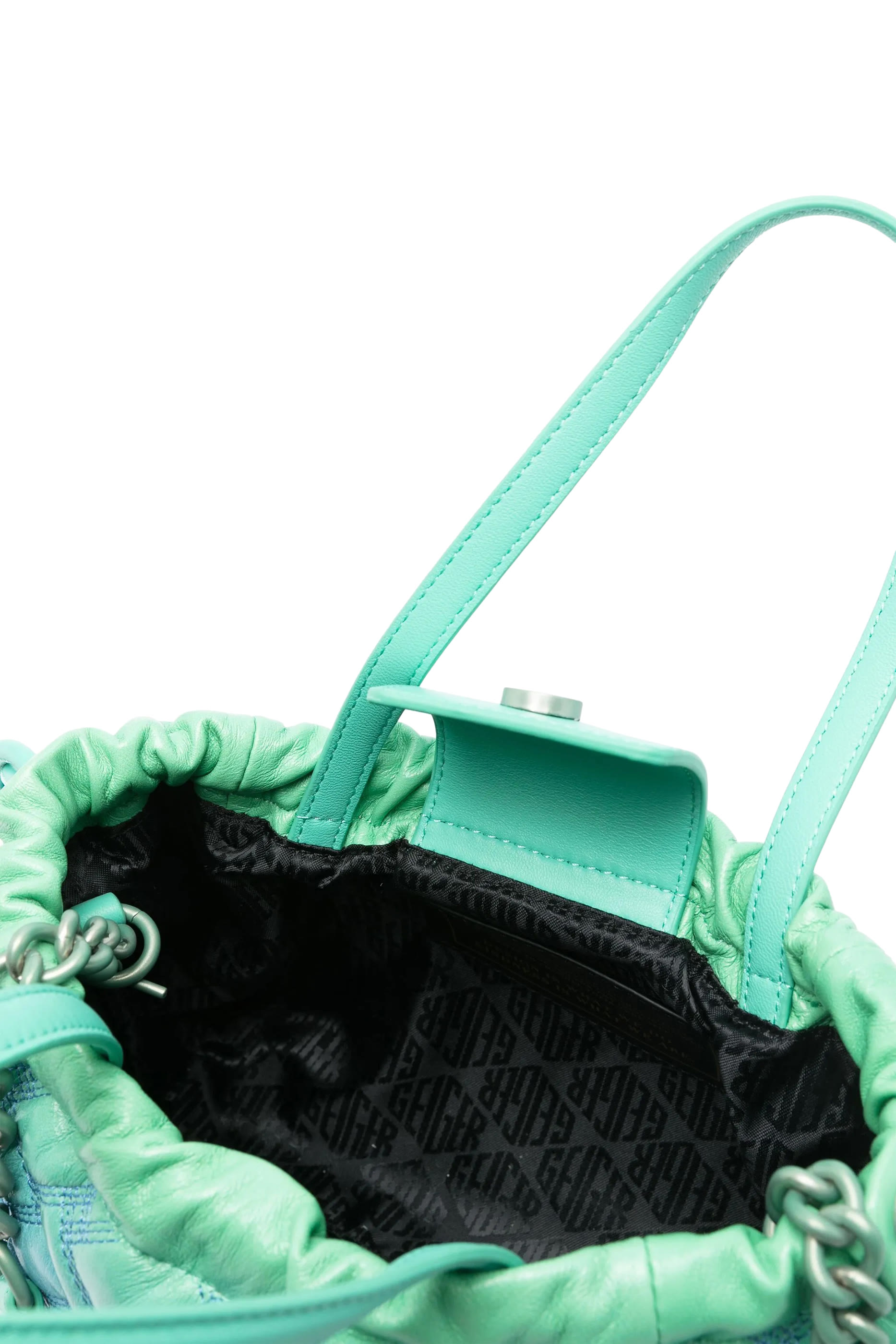 حقيبة يد كنسينغتون صغيرة بأربطة تضييق وشعار الماركة