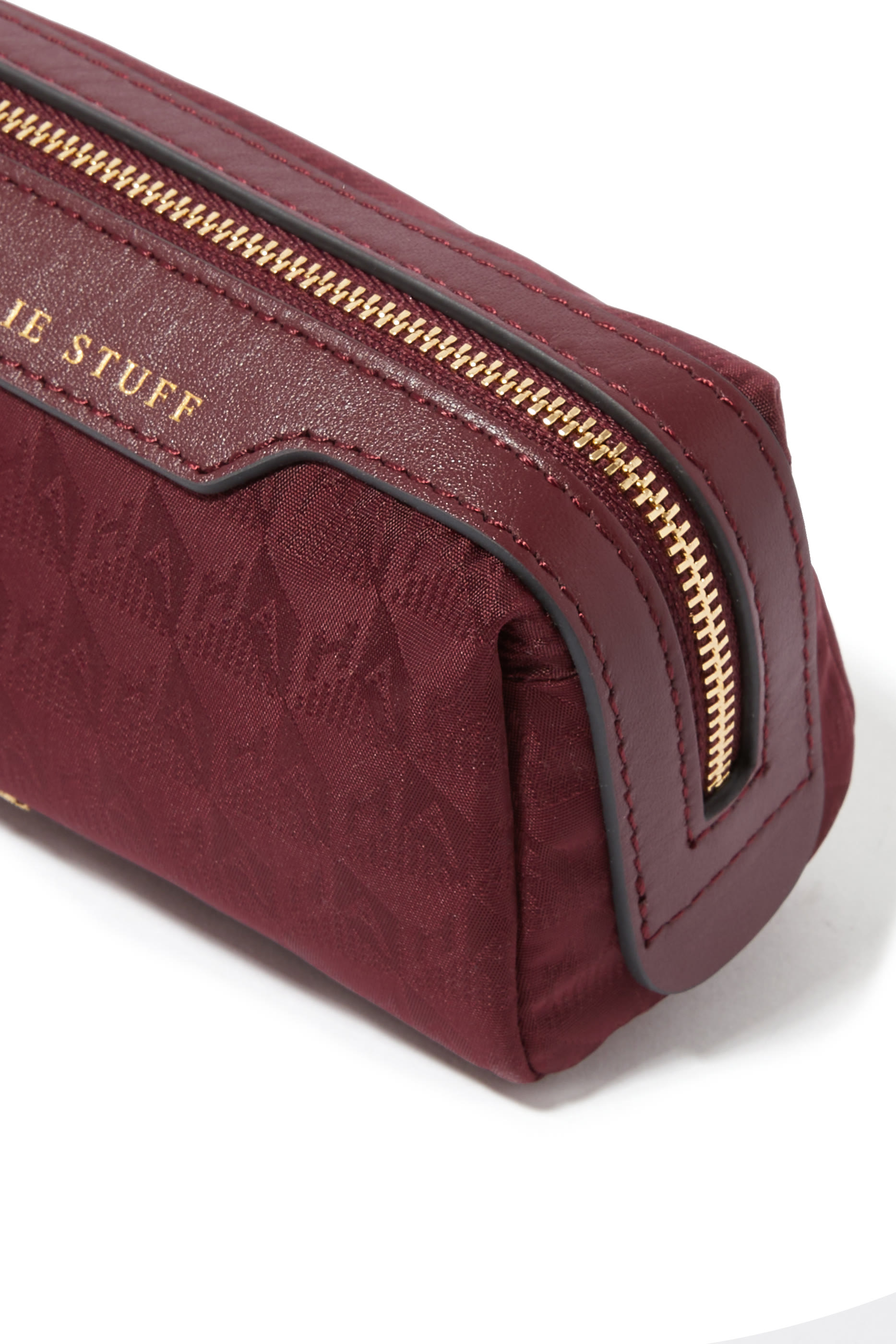 حقيبة جيرلي ستاف صغيرة بشعار الماركة