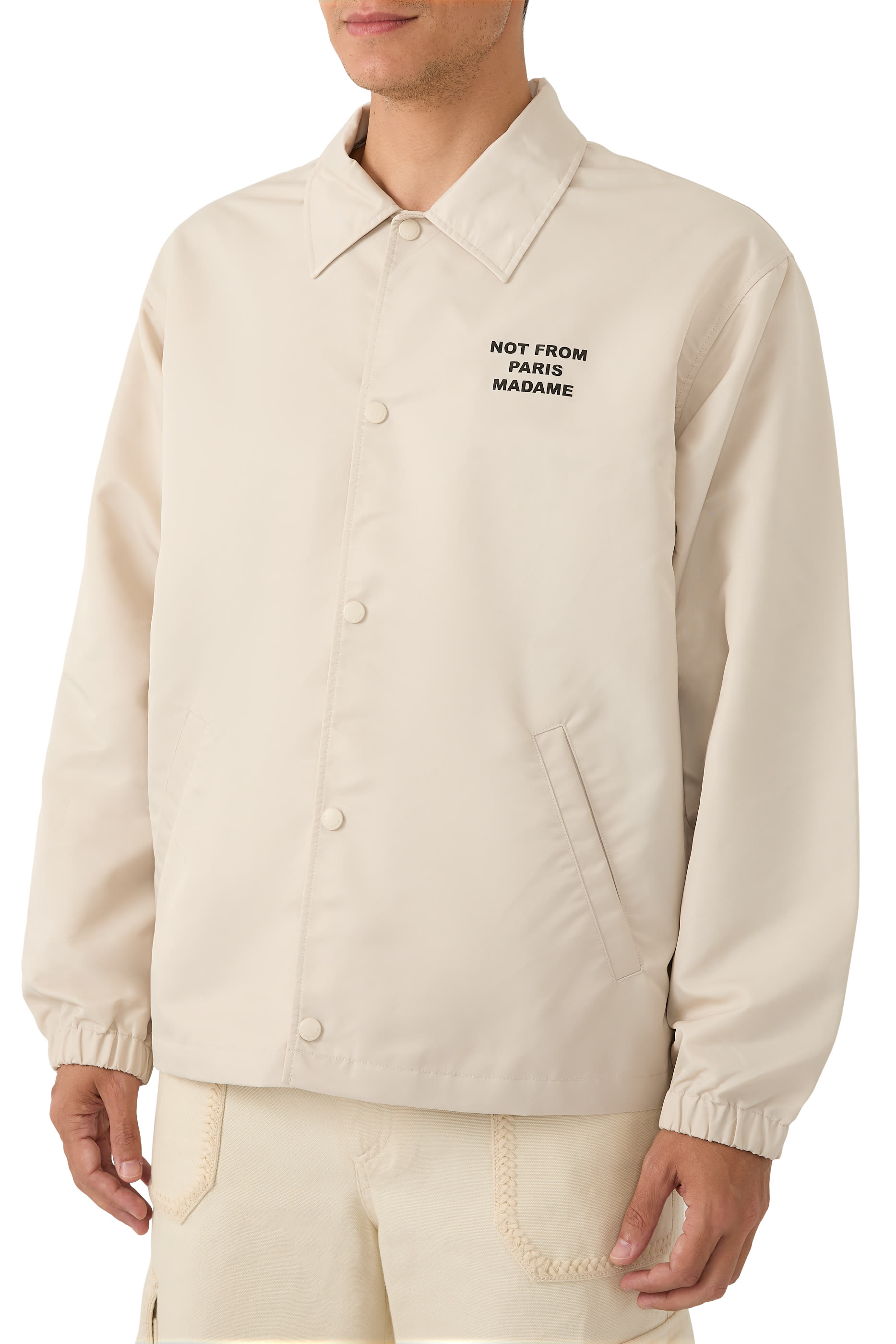 جاكيت بنقشة شعار