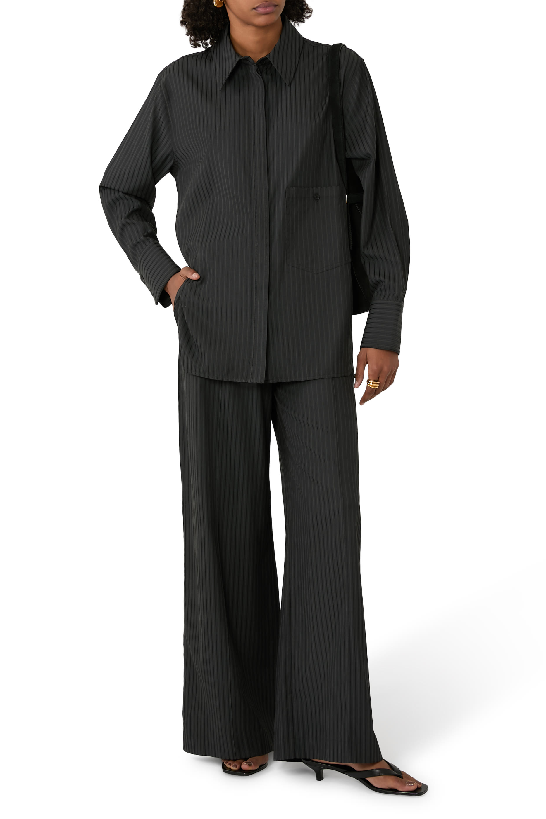 قميص أوفيريا