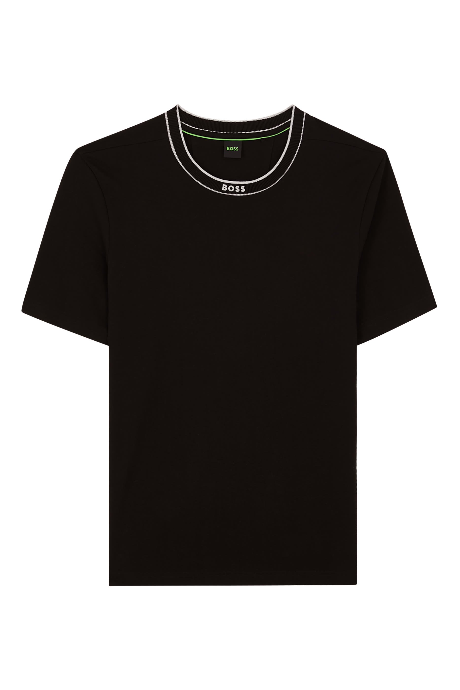 تيشيرت بياقة مخططة وشعار الماركة