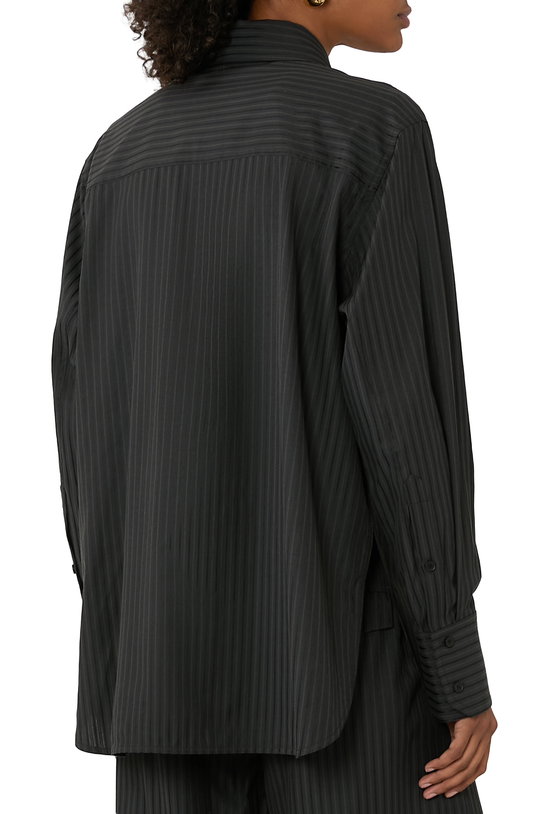 قميص أوفيريا