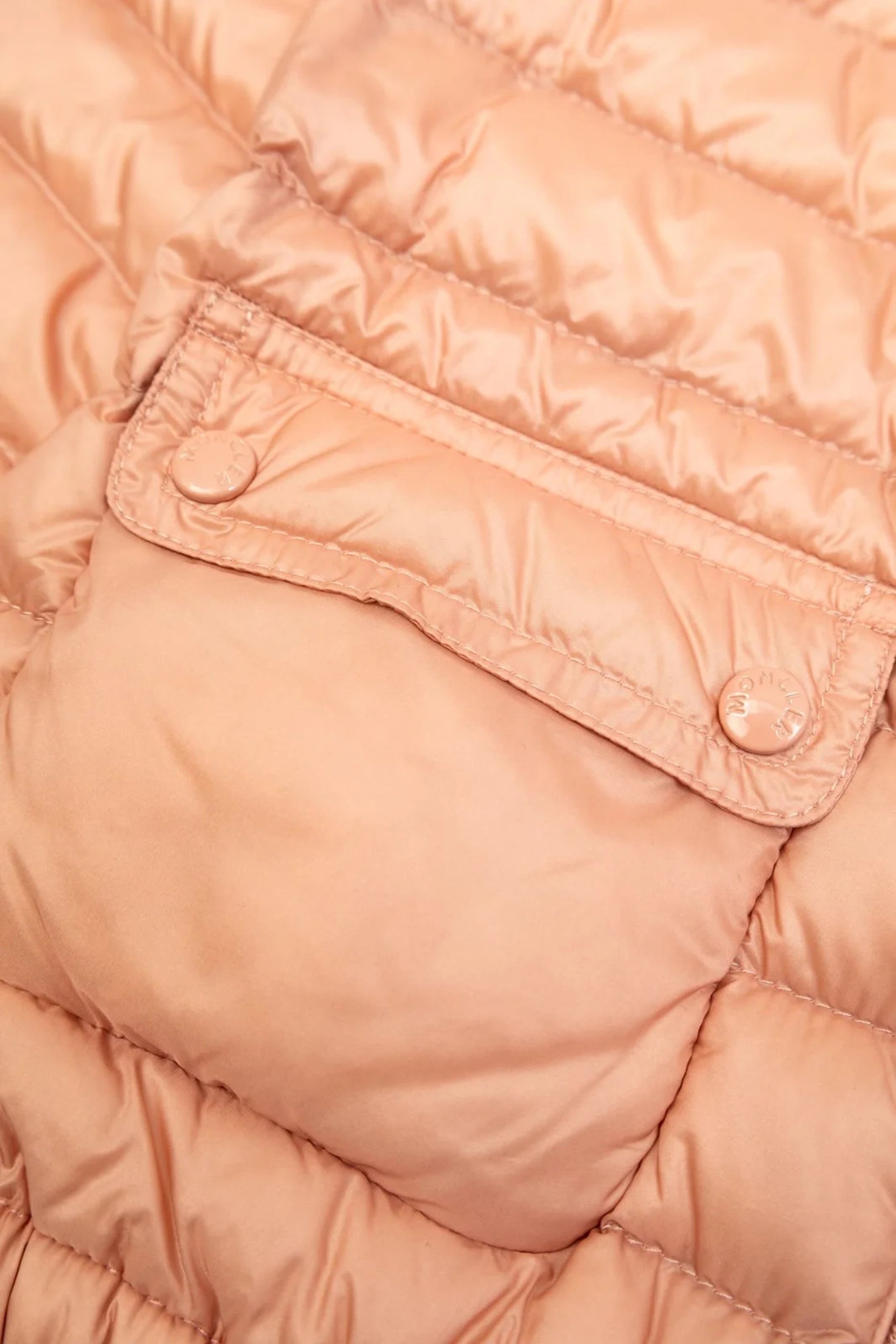 جاكيت لانس قصير مبطن بالزغب قابل للطي