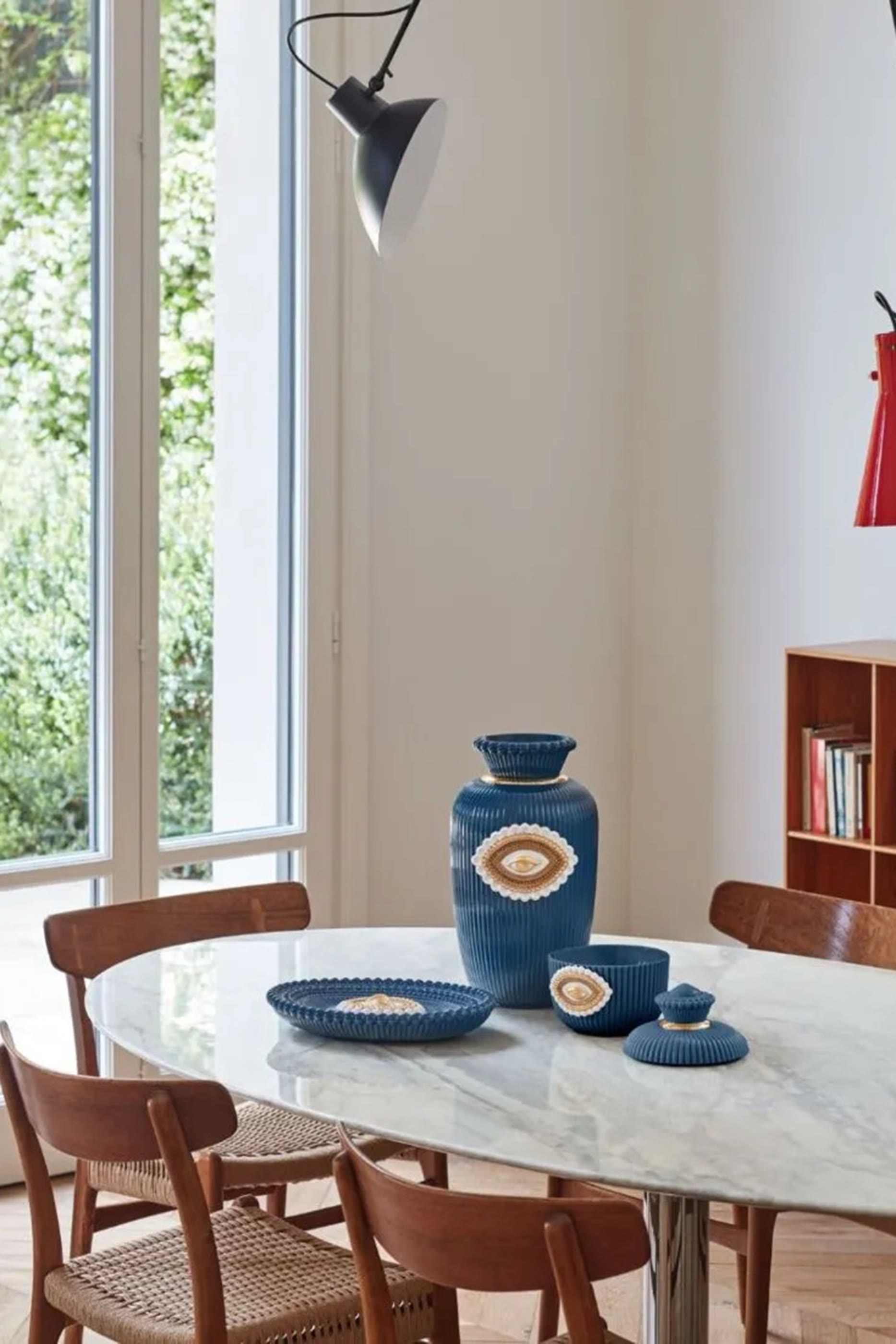 مزهرية لوفرز آيز