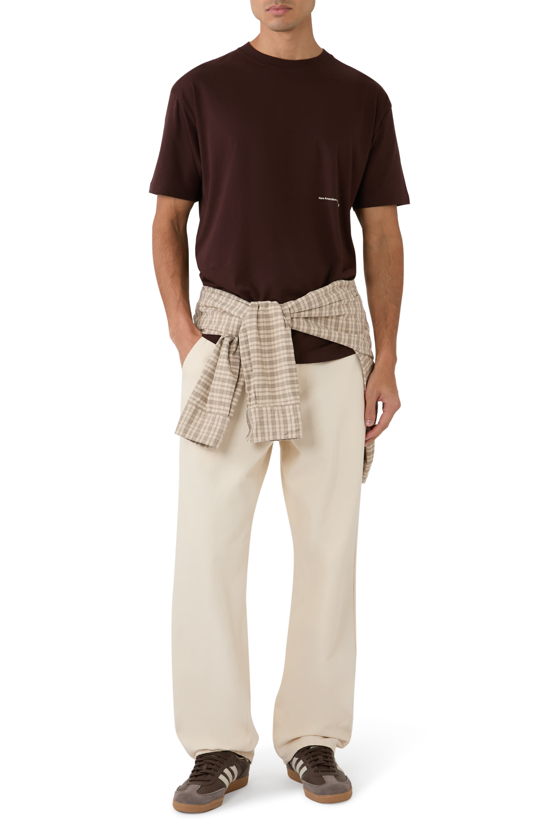 تيشيرت بطبعة زهرة الكركديه