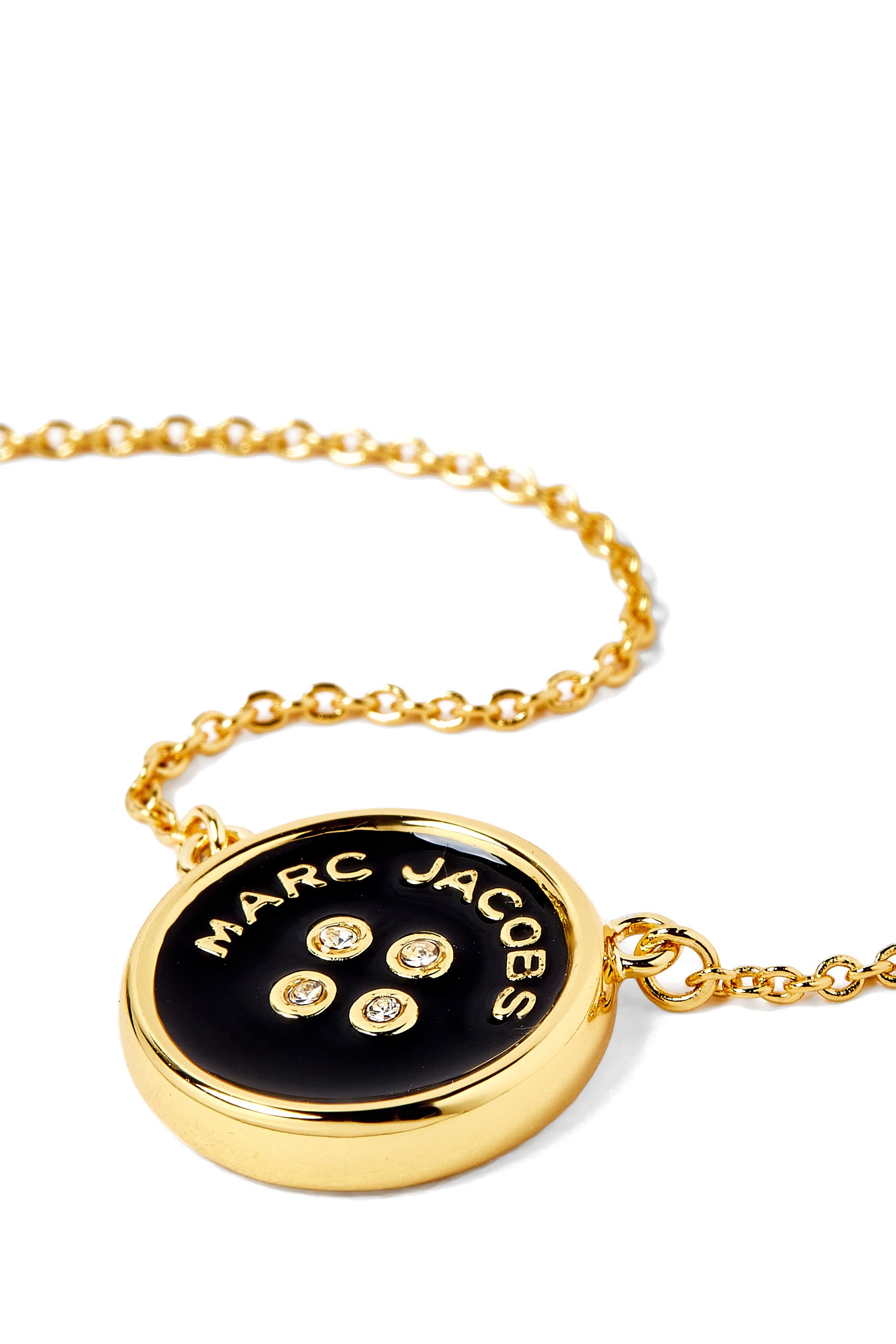 قلادة بدلاية بتصميم زر